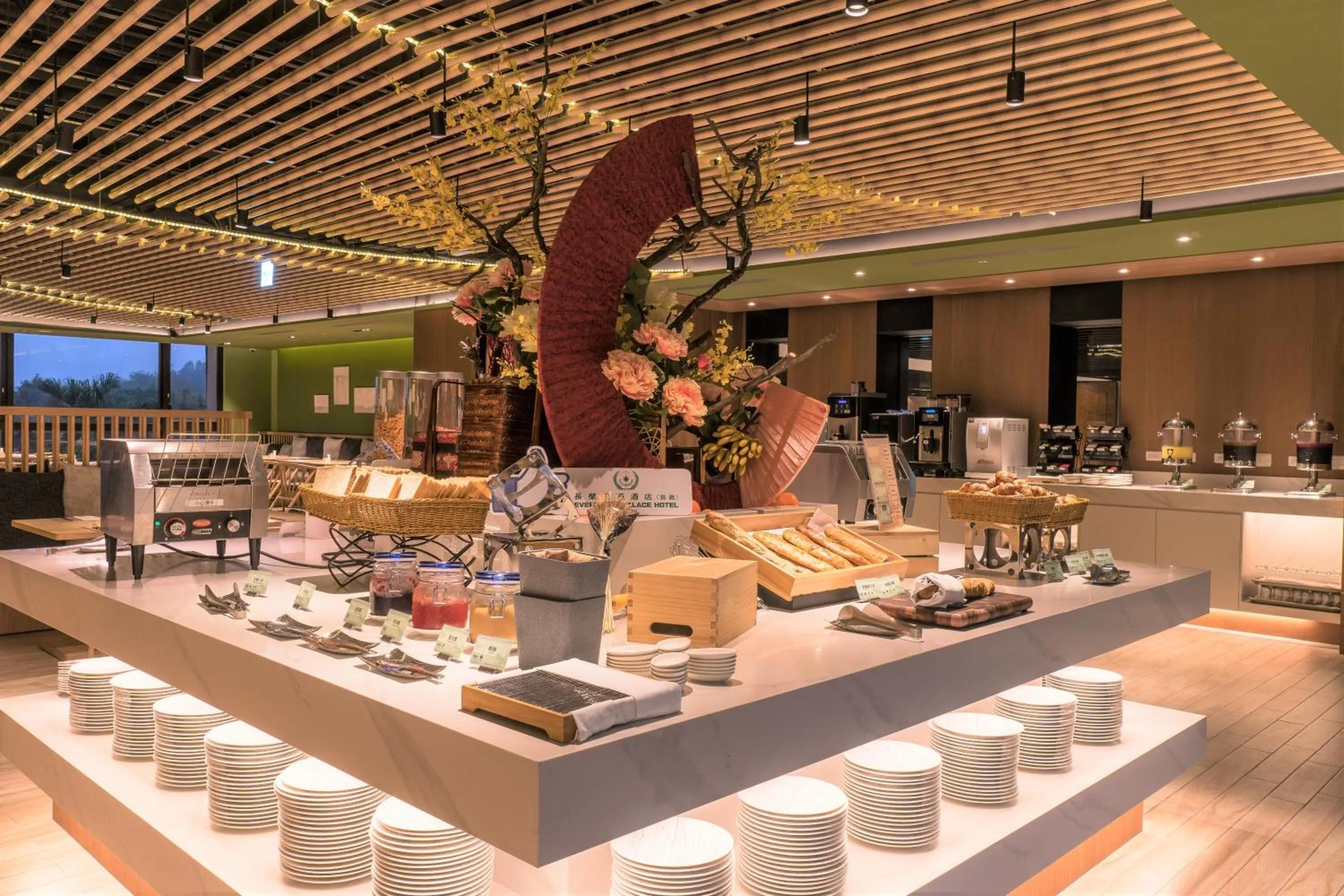 Restaurant/places to eat in Evergreen Palace Hotel Chiayi