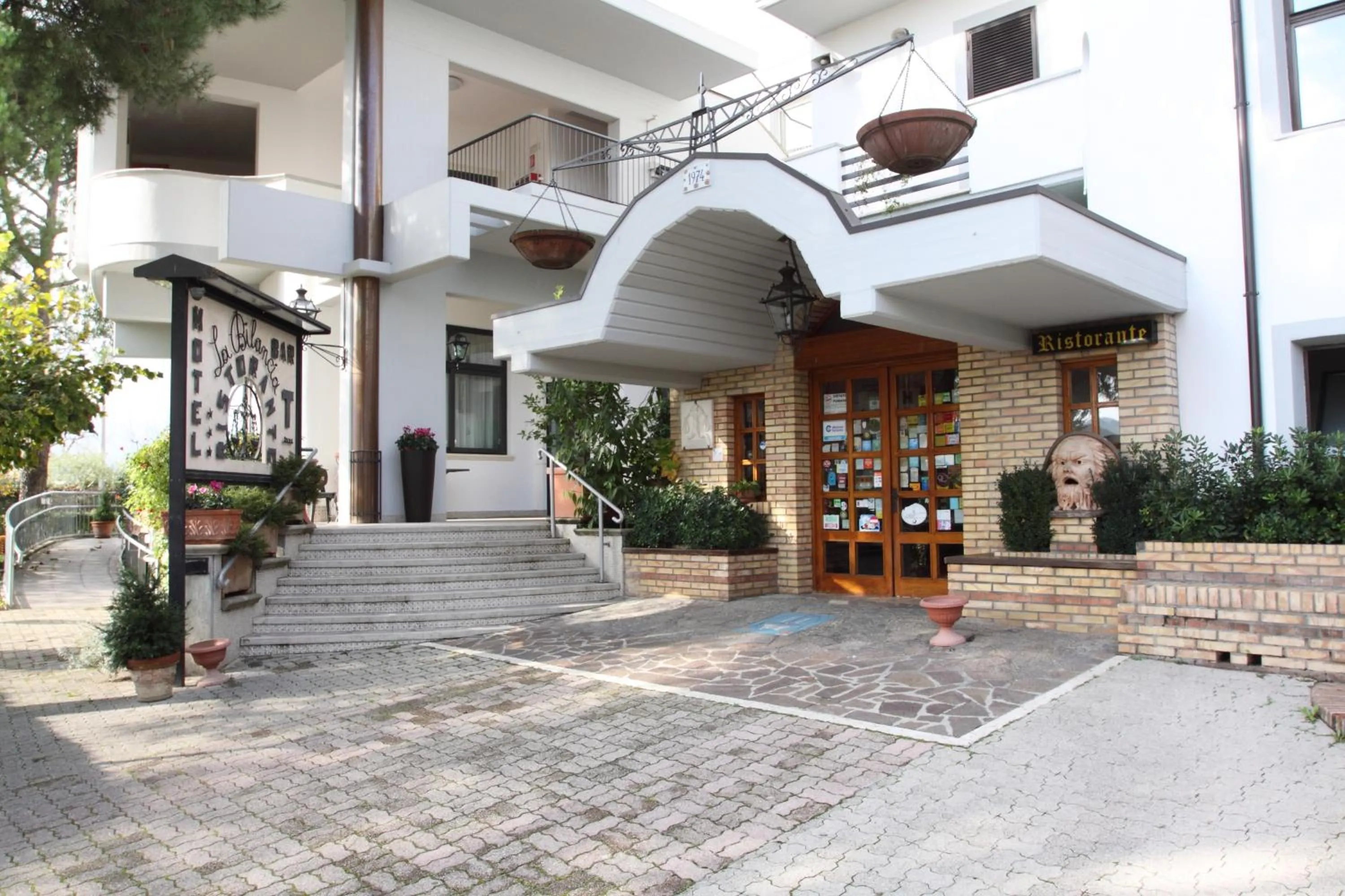 Facade/entrance in Hotel Ristorante La Bilancia