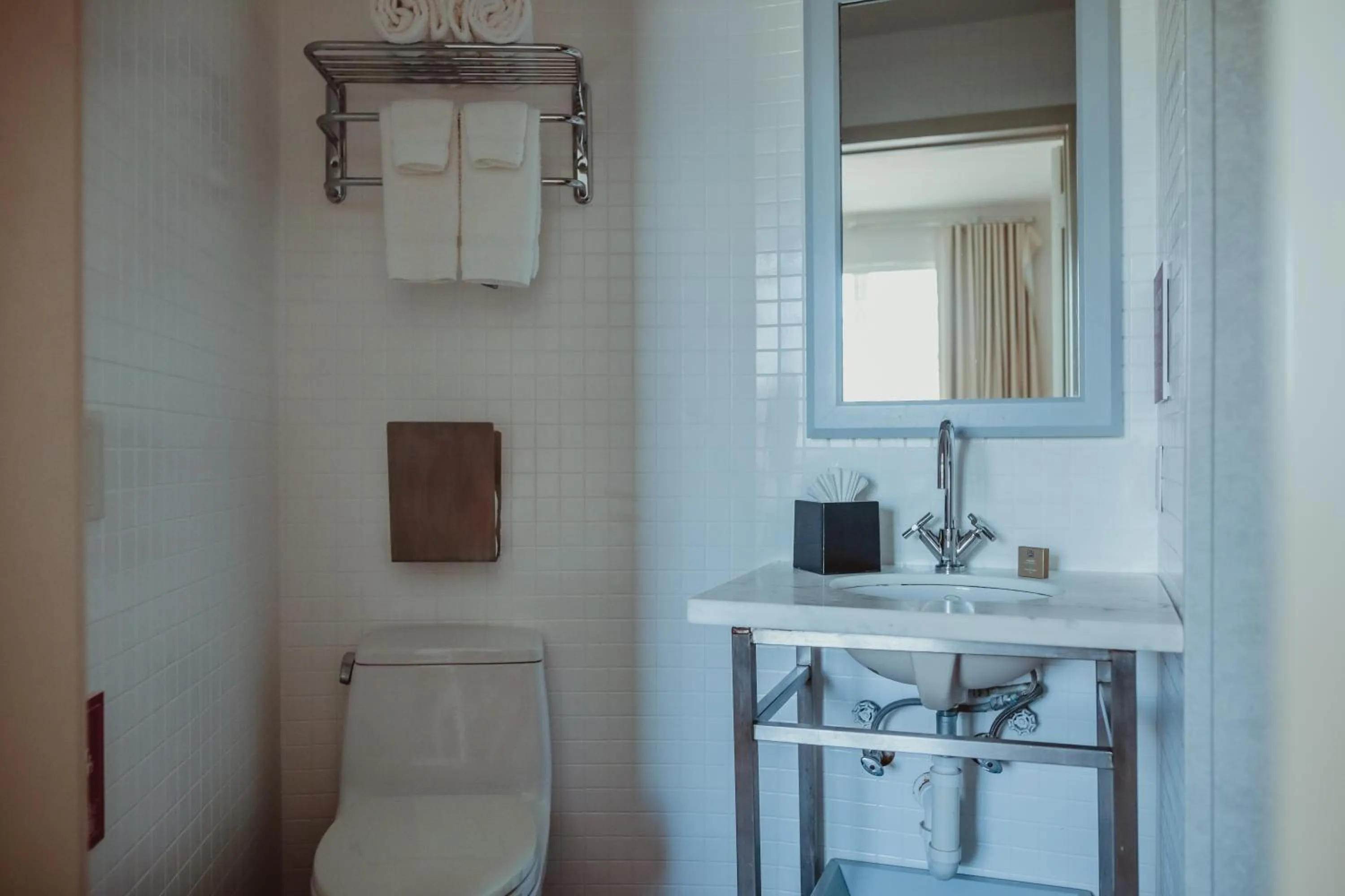 Bathroom in Viajero Miami