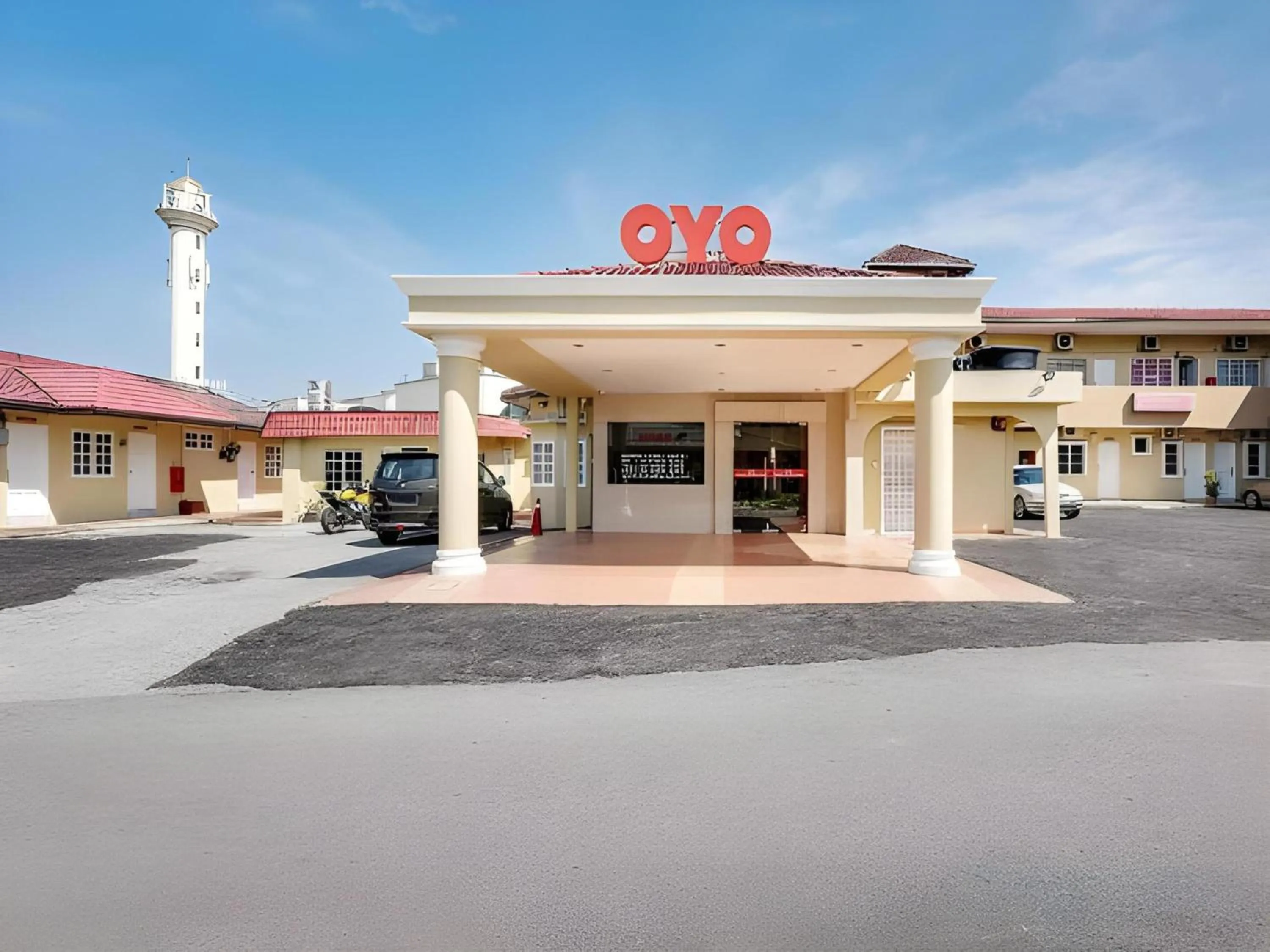 Property building in OYO 44094 Bangi Lanai Hotel