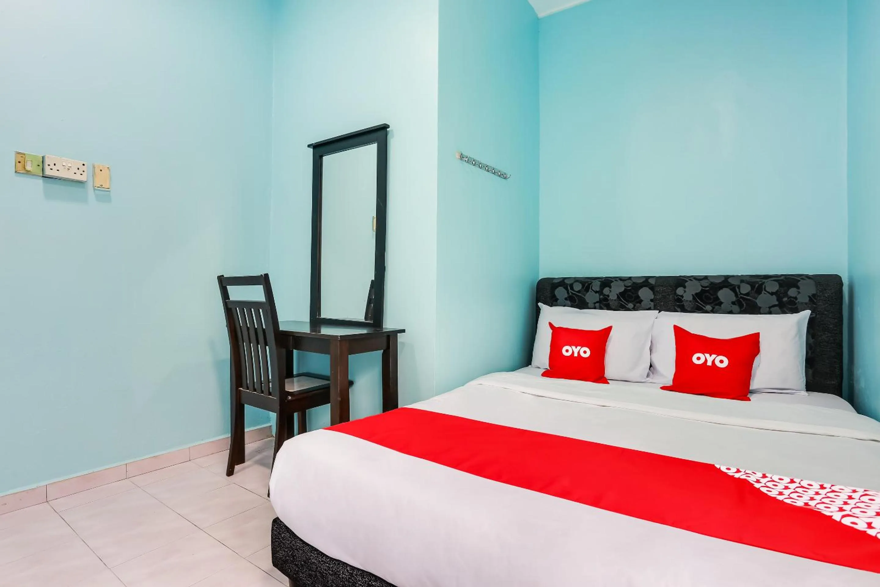 Bedroom, Bed in OYO 44094 Bangi Lanai Hotel