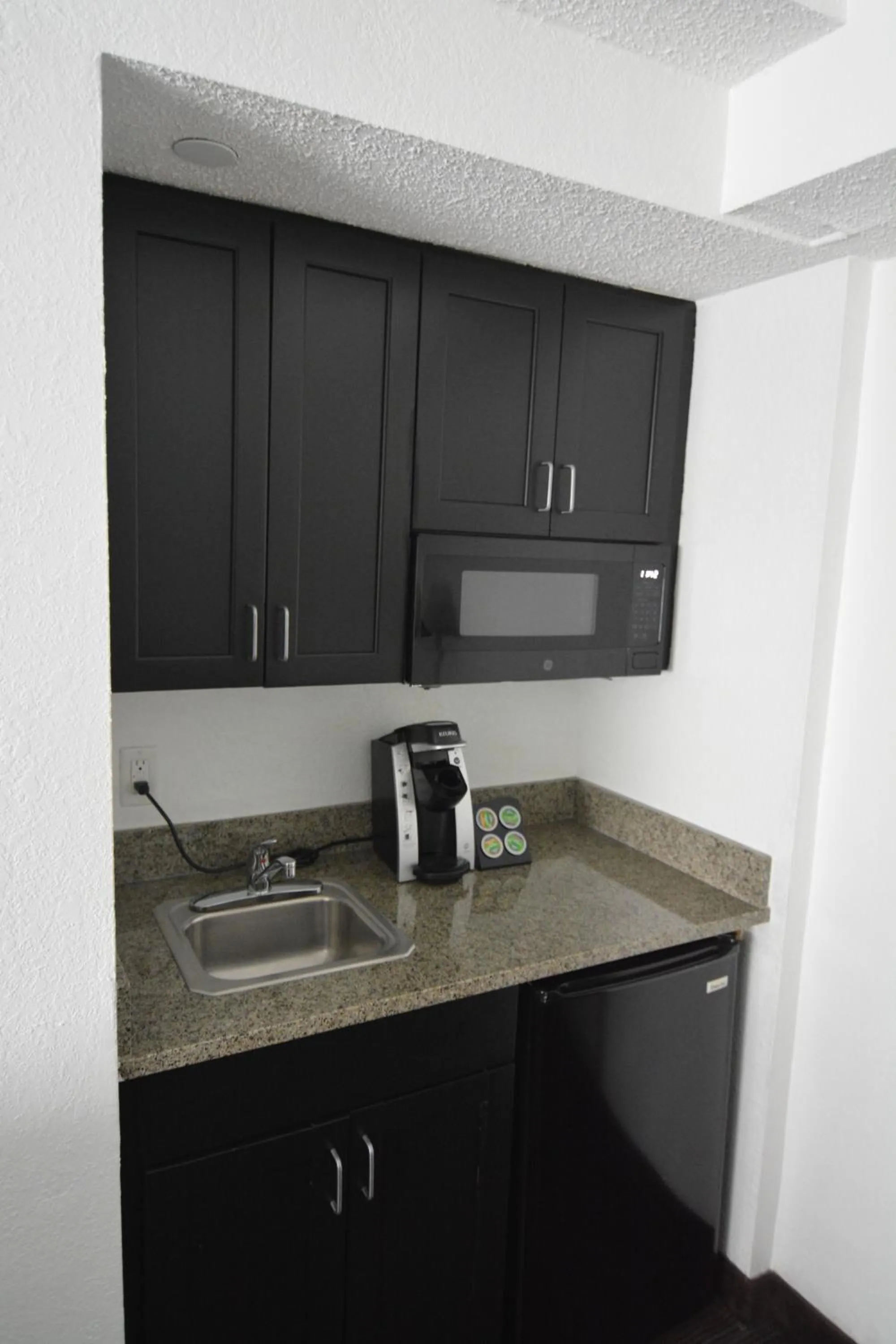 Kitchen or kitchenette in Capitol Hill Hotel