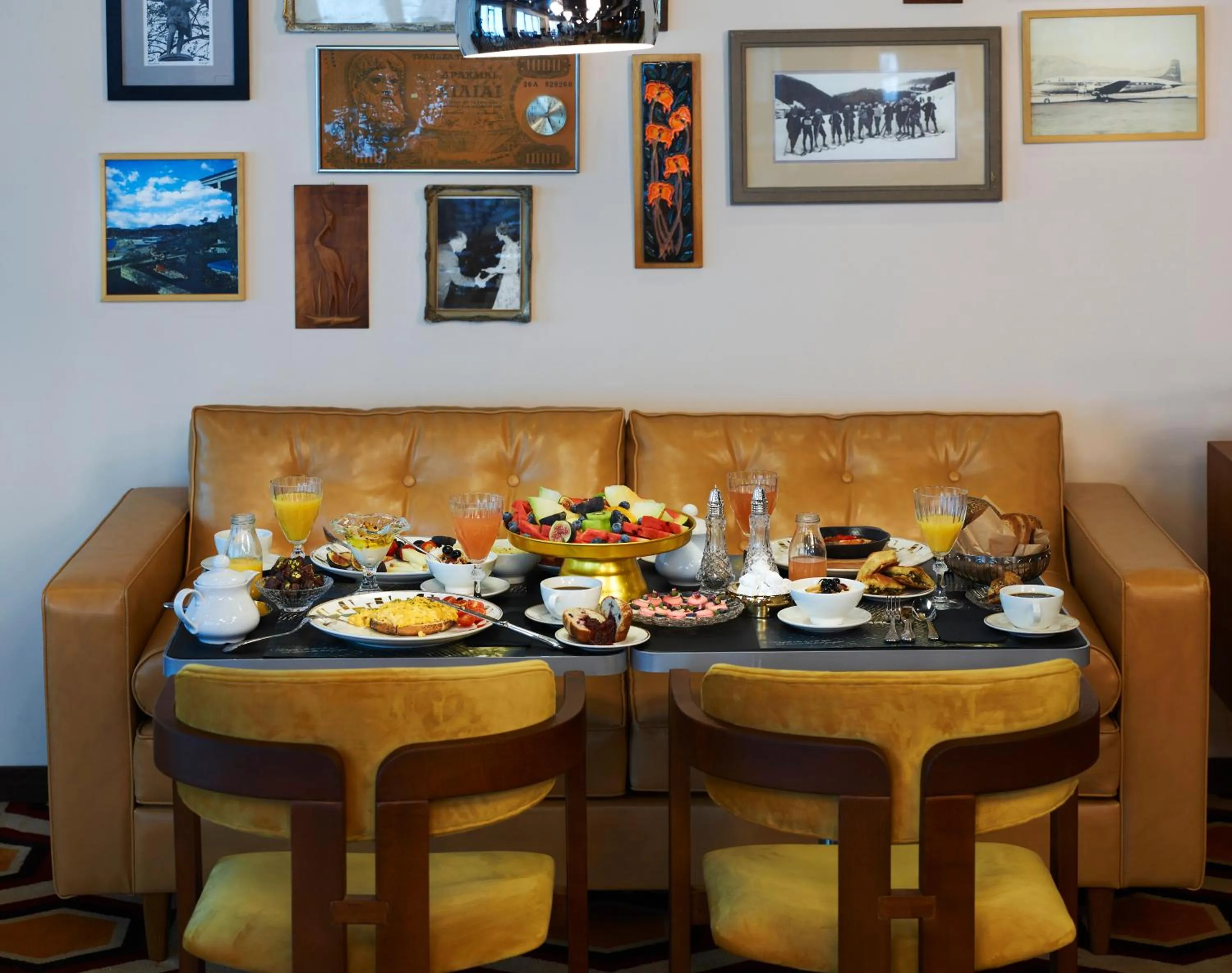 Food and drinks in Brown Acropol, a member of Brown Hotels