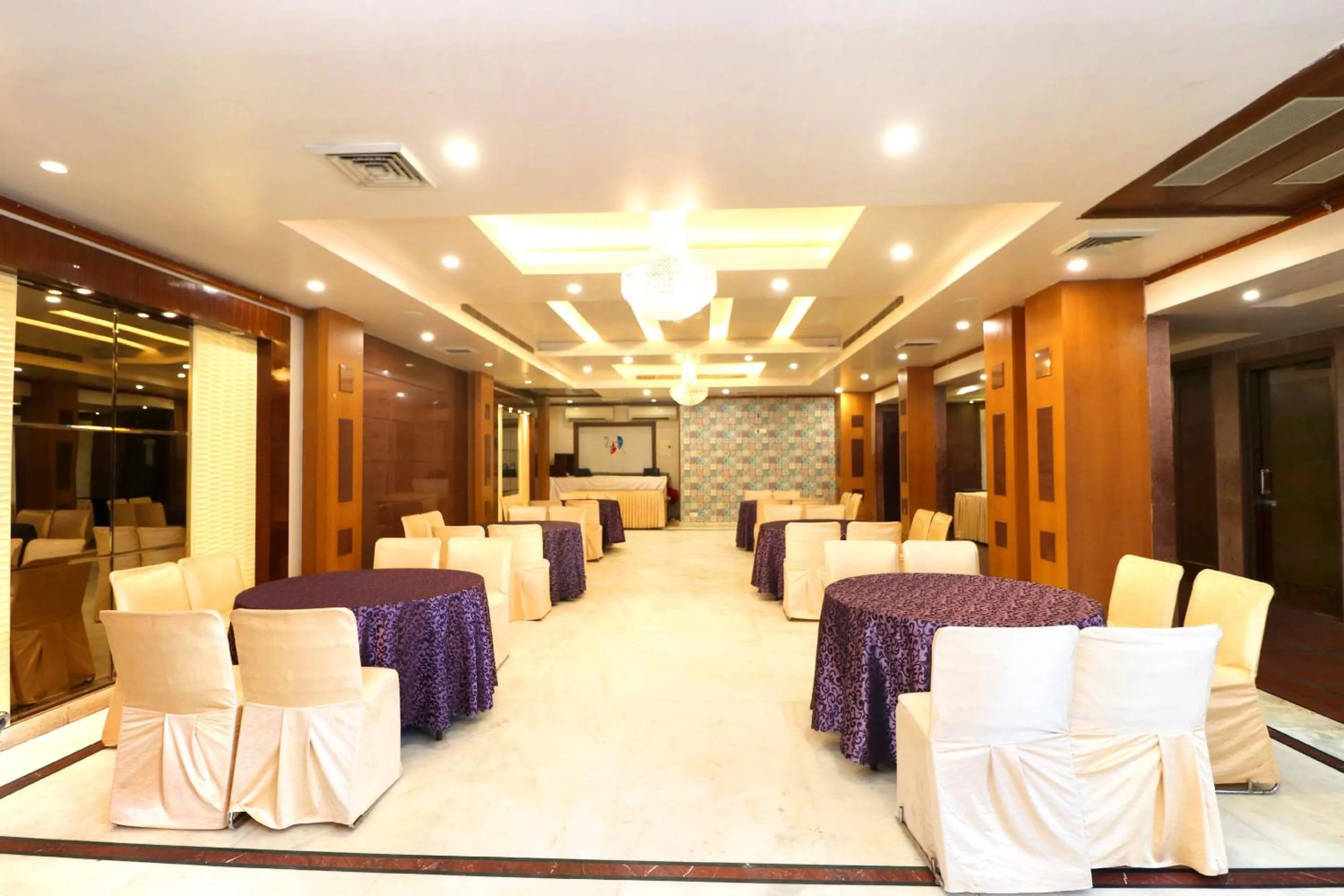 Restaurant/places to eat in Leela Residency