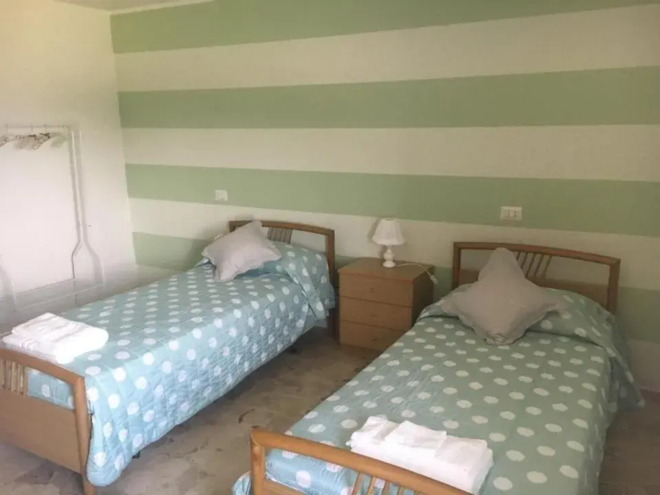 Twin Room in B & B Pratopiano Twin Room in B & B Pratopiano