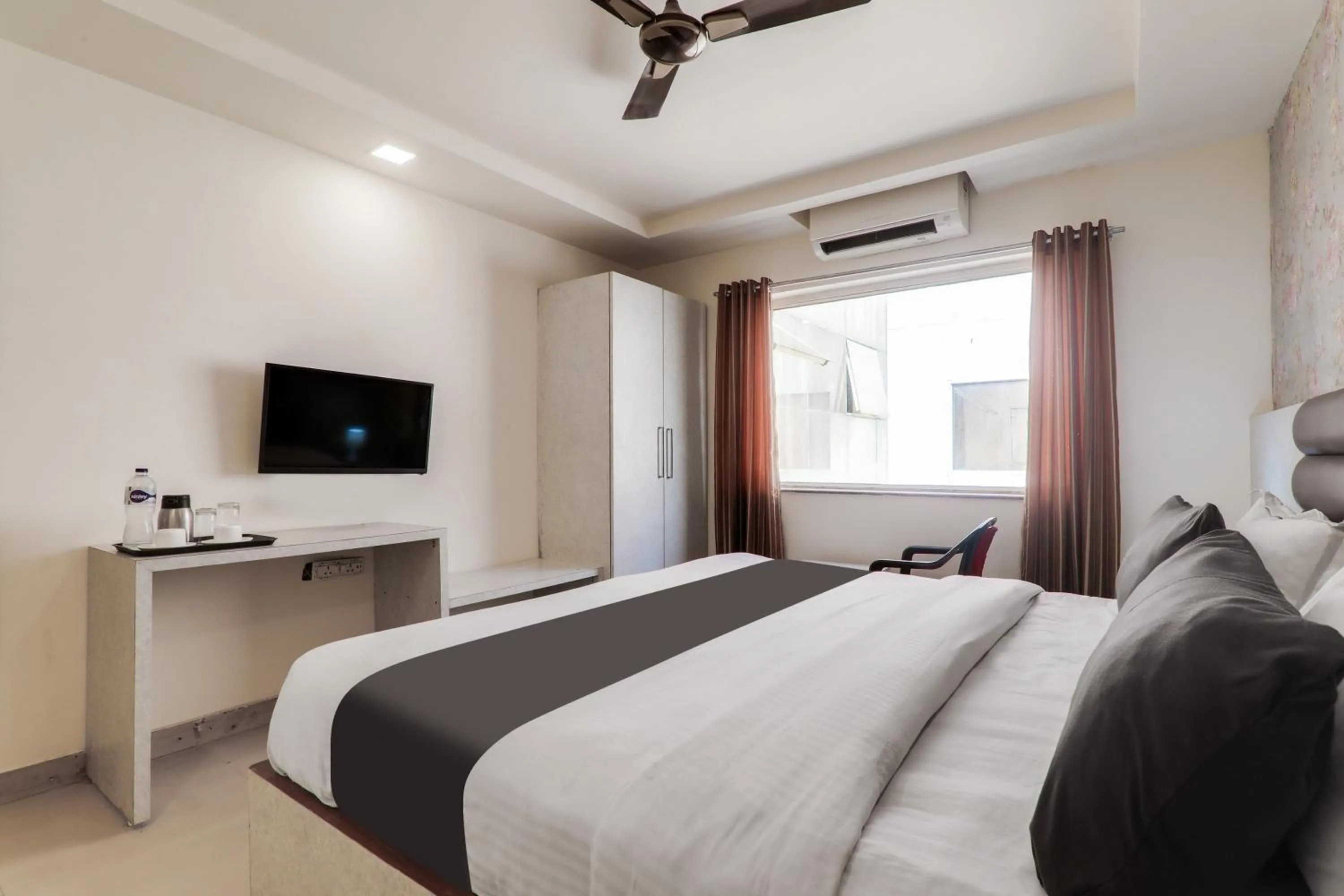 Bedroom, Bed in Collection O Civil Lines Near Old Bus Stand Formerly Imperial