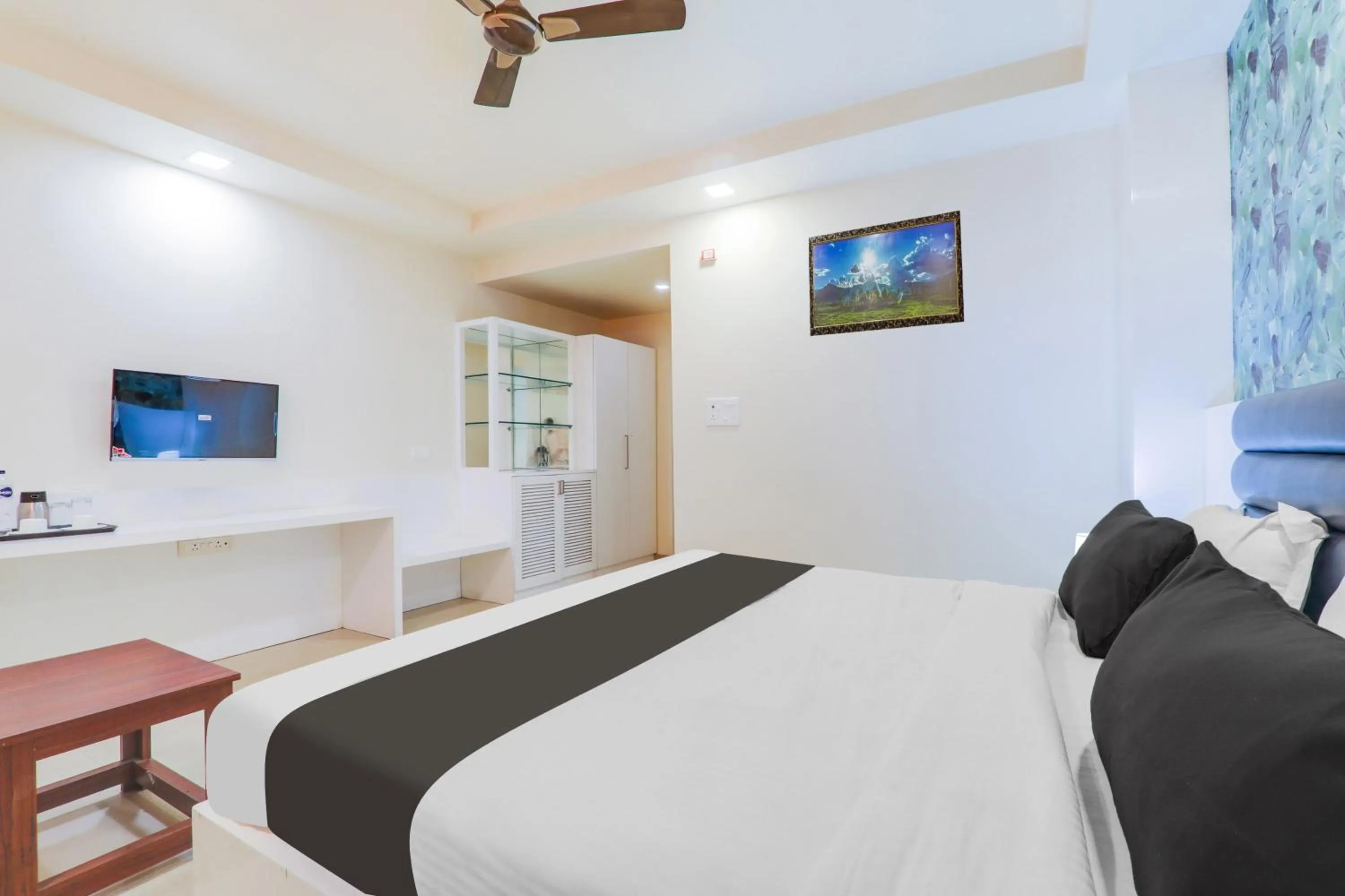 Bedroom, Bed in Collection O Civil Lines Near Old Bus Stand Formerly Imperial