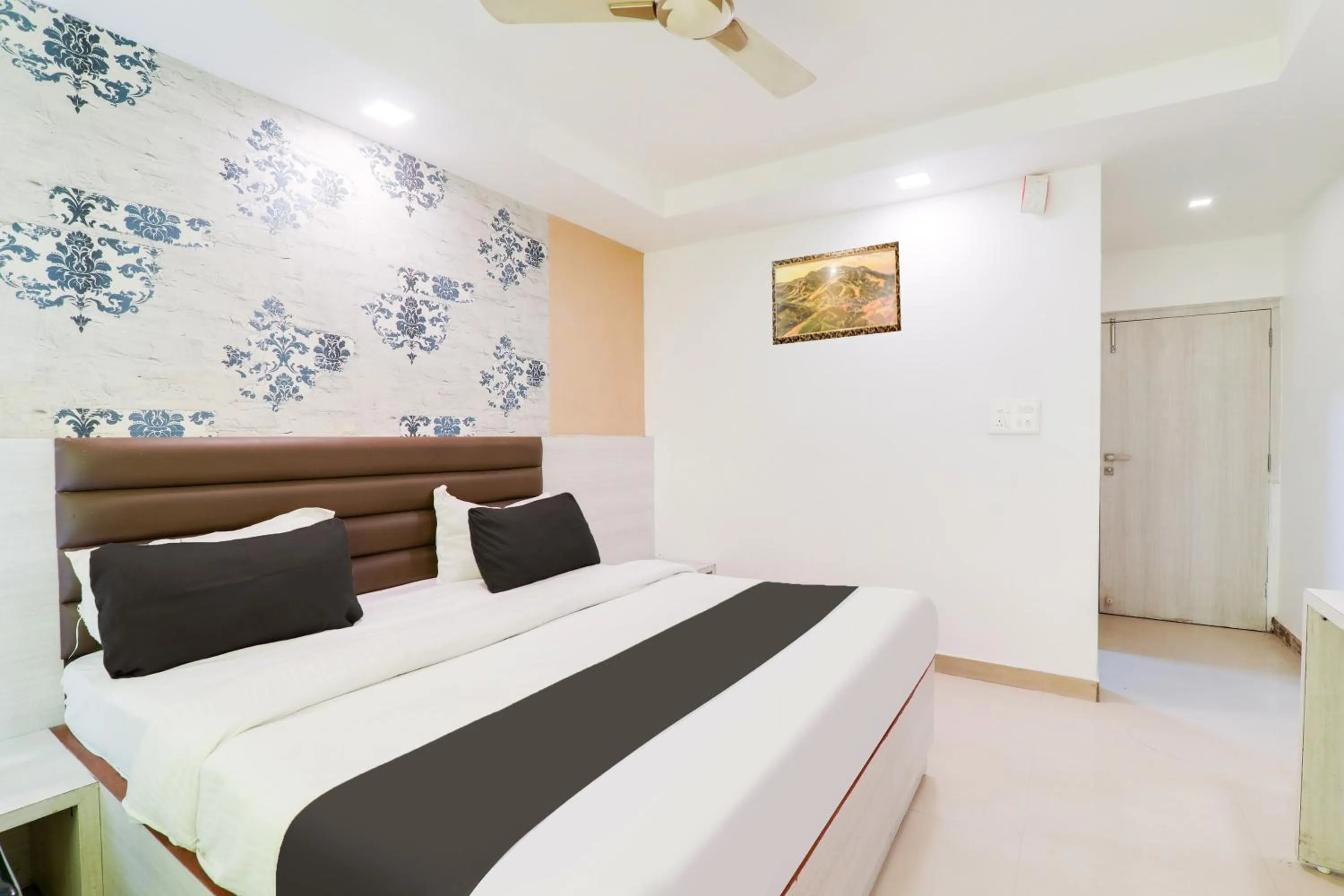 Bedroom, Bed in Collection O Civil Lines Near Old Bus Stand Formerly Imperial