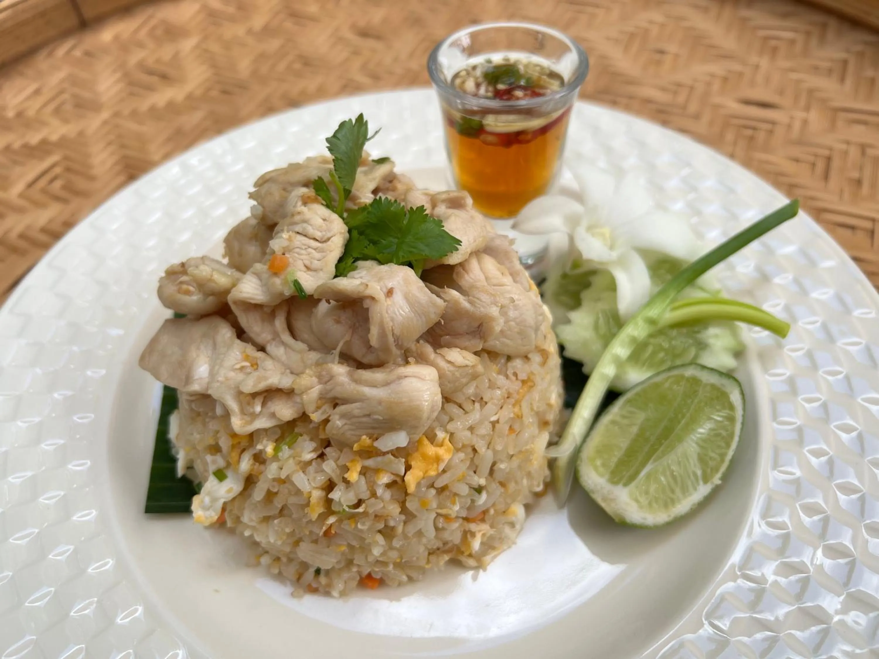 Restaurant/places to eat in Wave-F