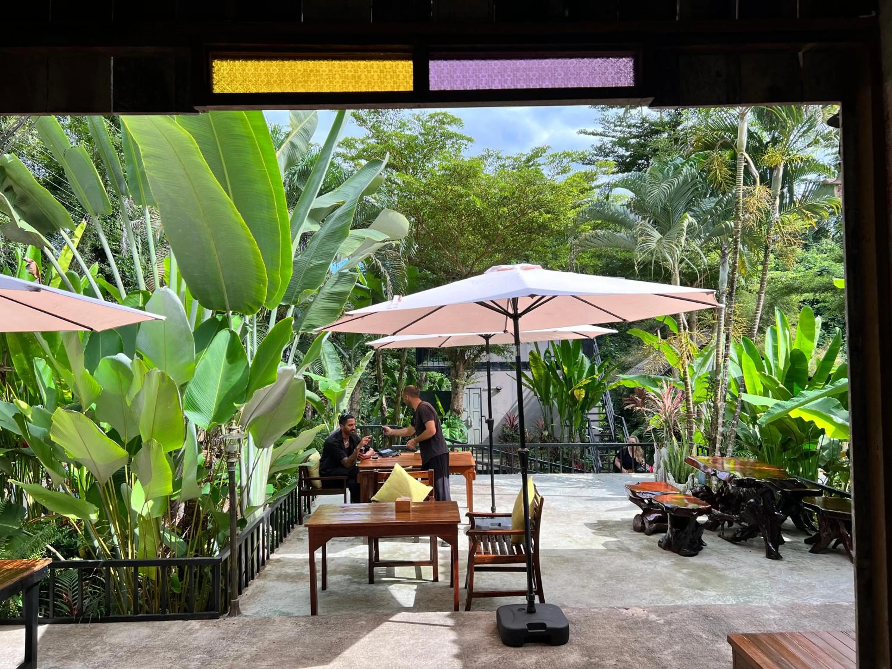 Restaurant/places to eat in Wave-F