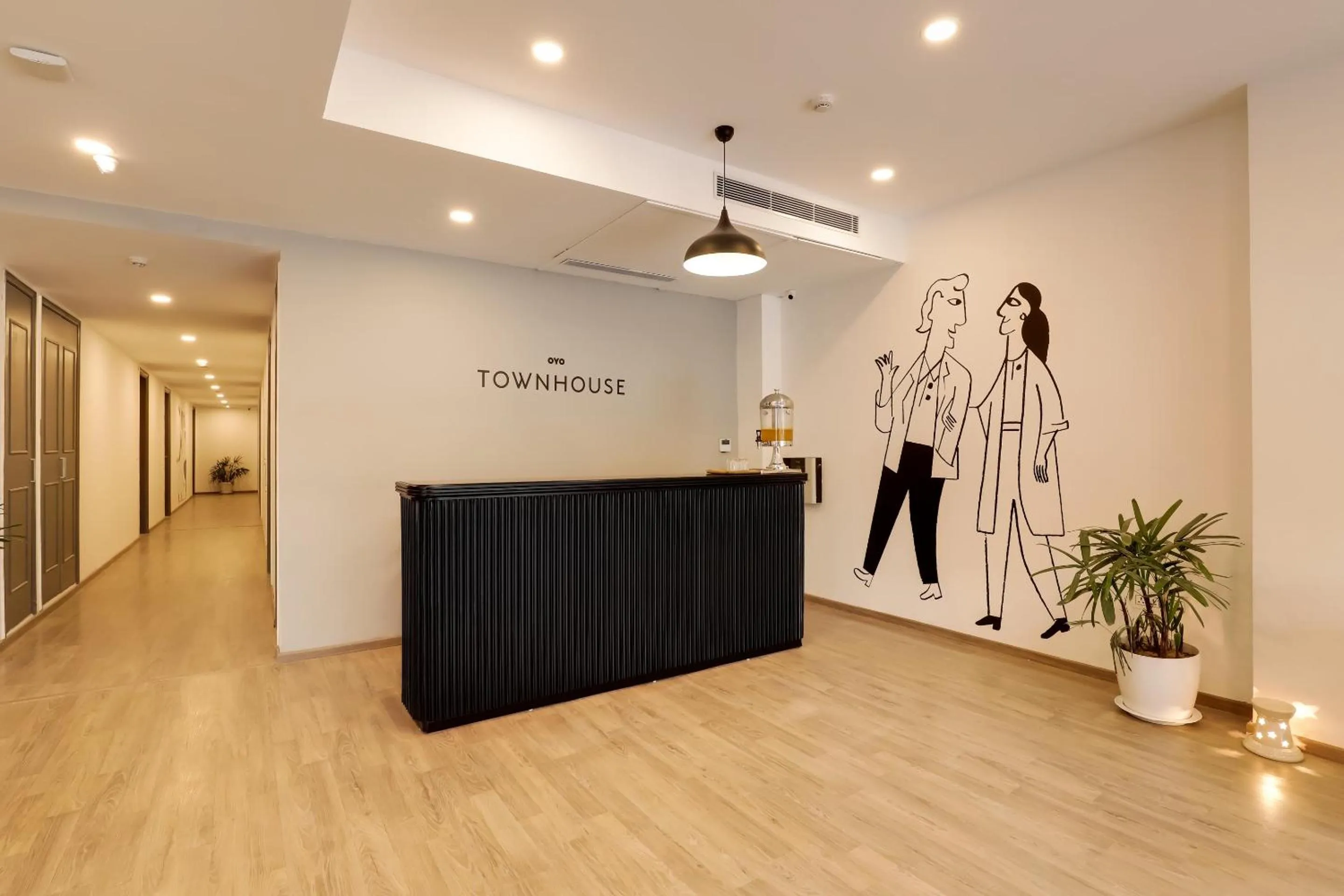 Lobby or reception in Townhouse Golden Avenue Road