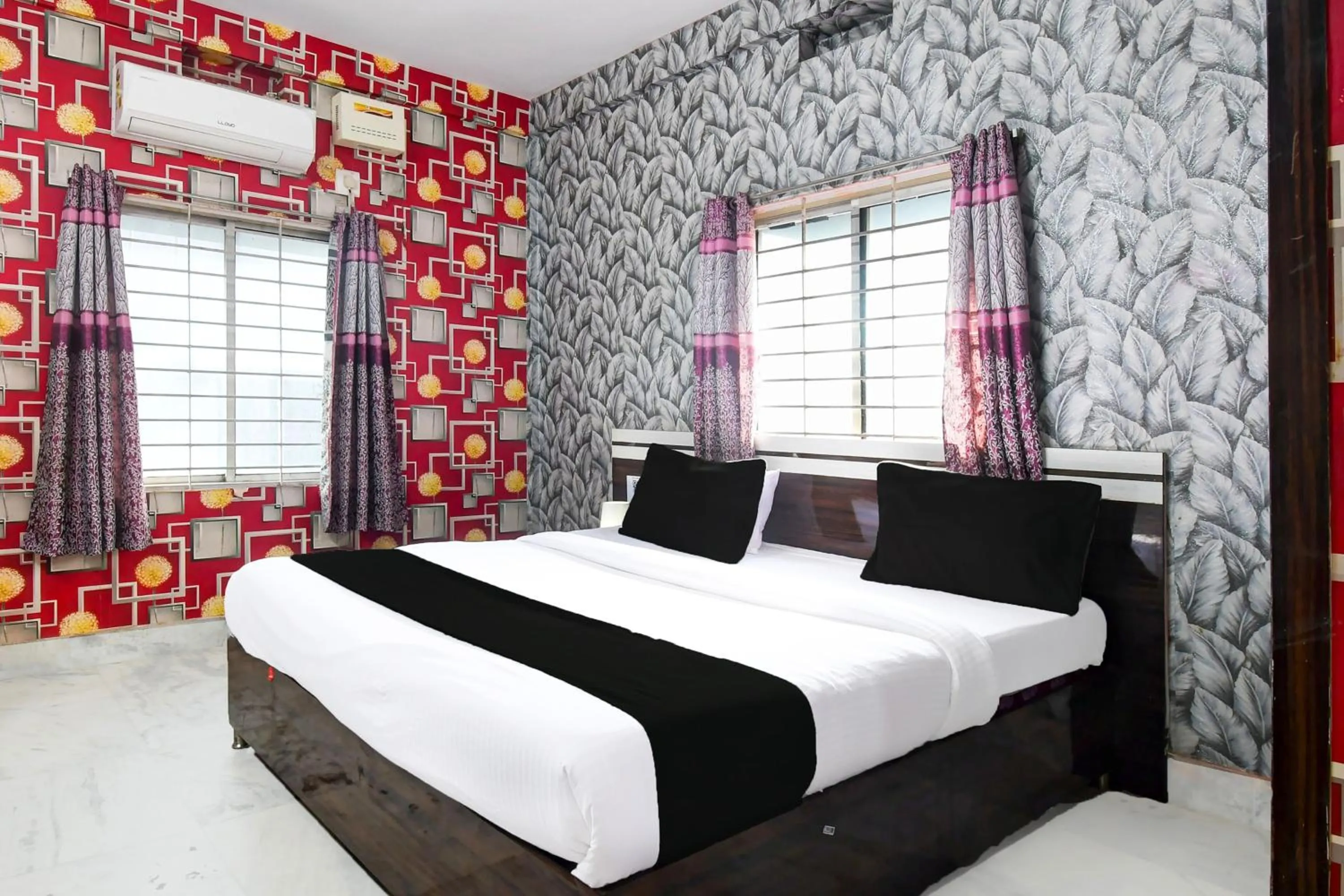 Bedroom, Bed in Hotel O Sawan INN