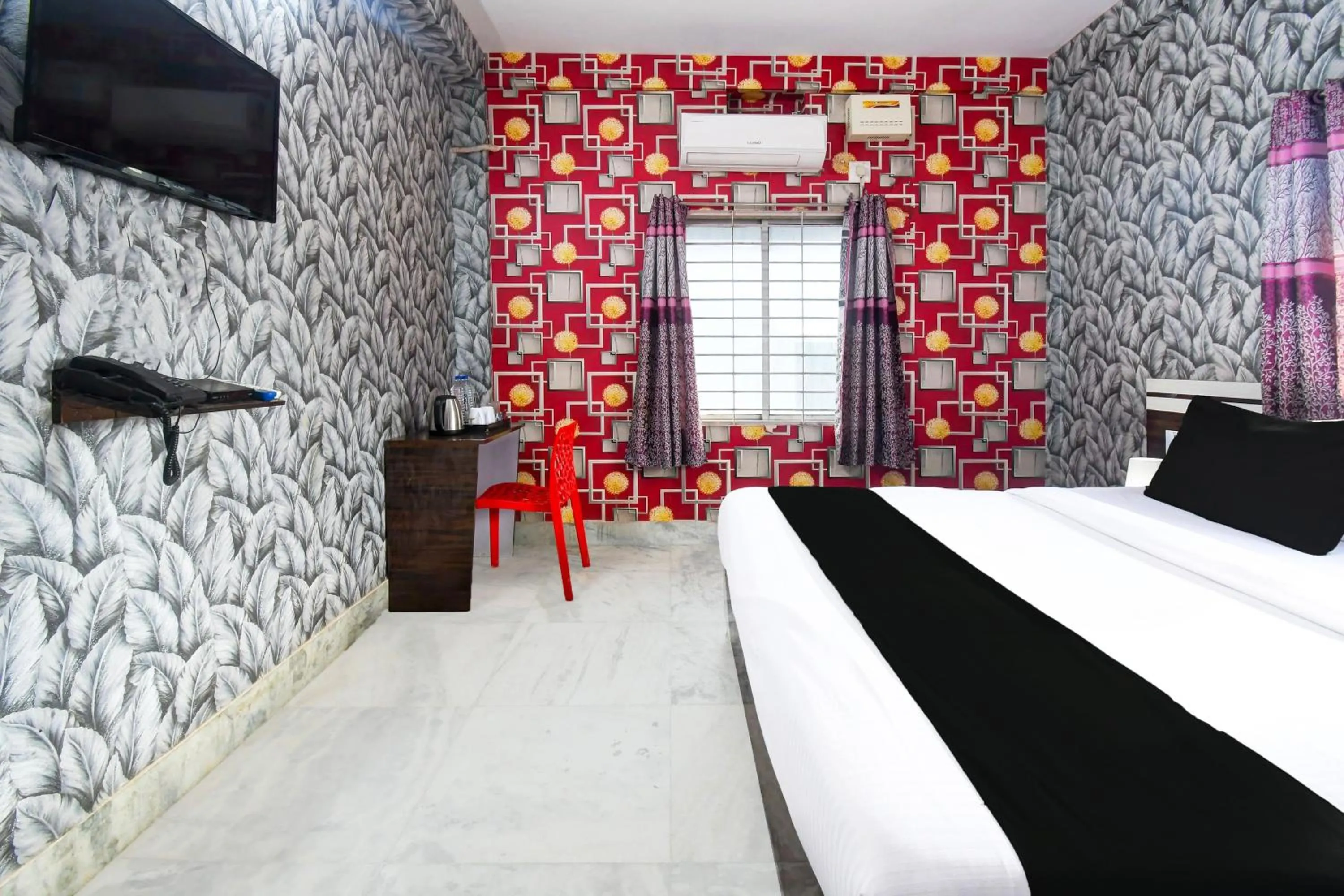 Bedroom, Bed in Hotel O Sawan INN