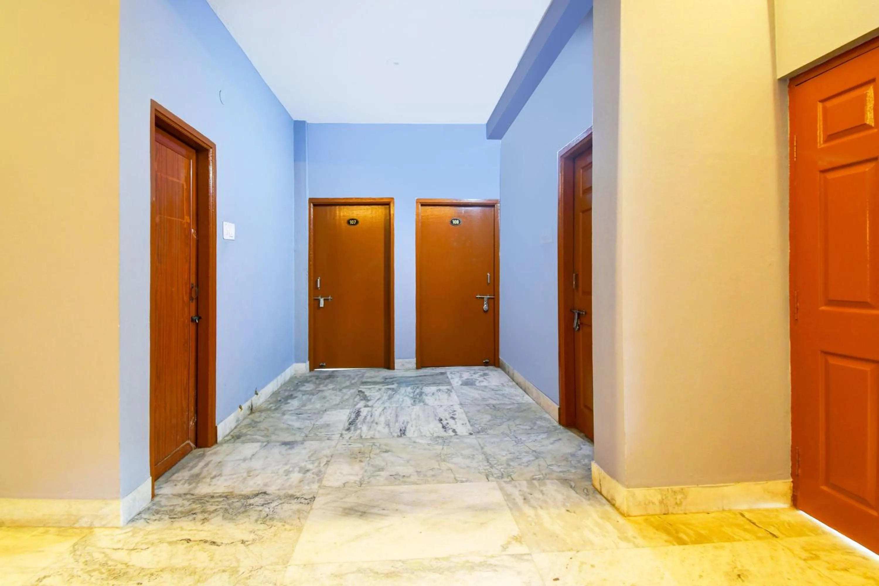 Lobby or reception, Bed in Hotel O Sawan INN