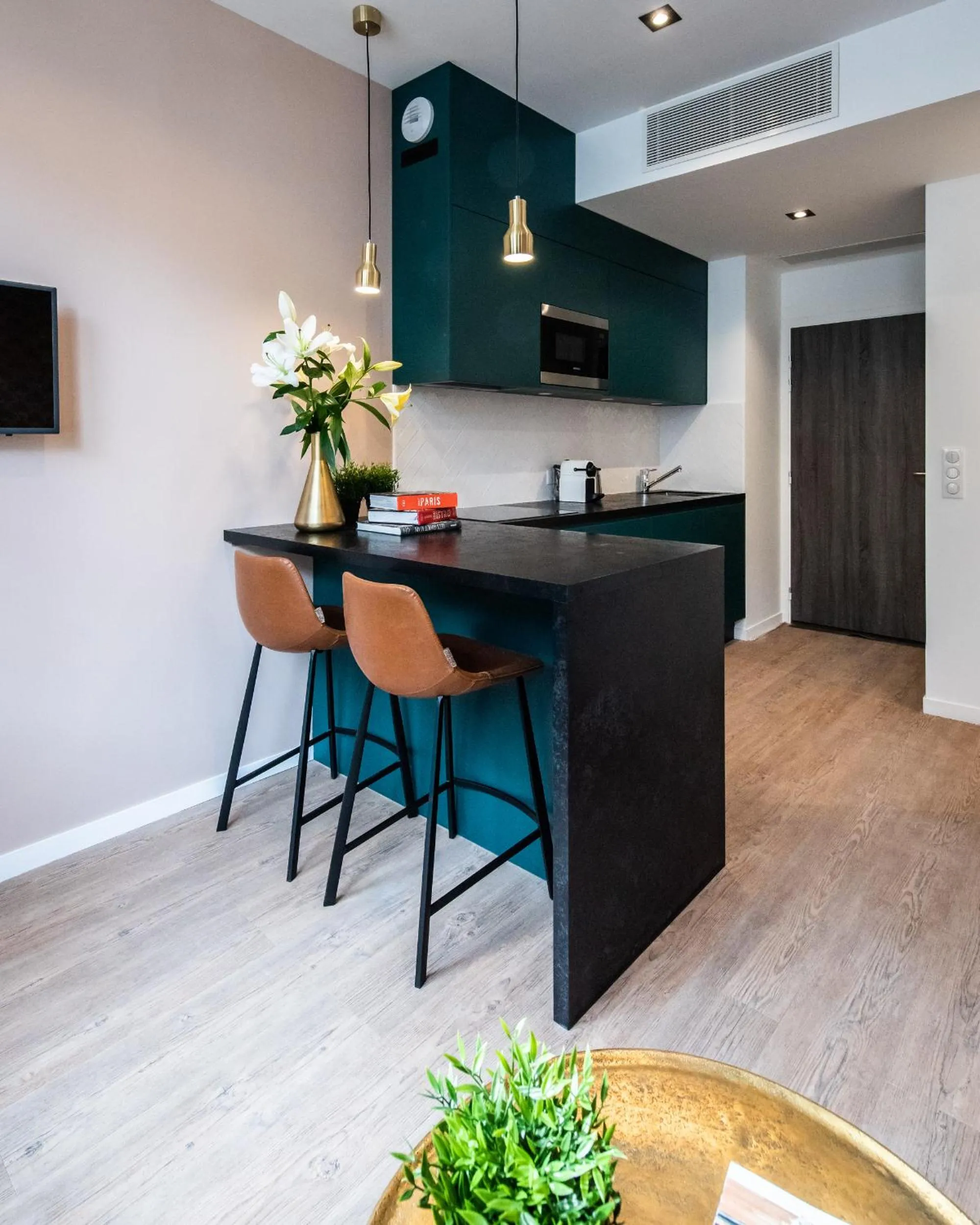 Kitchen or kitchenette in YAYS Paris Issy by Numa