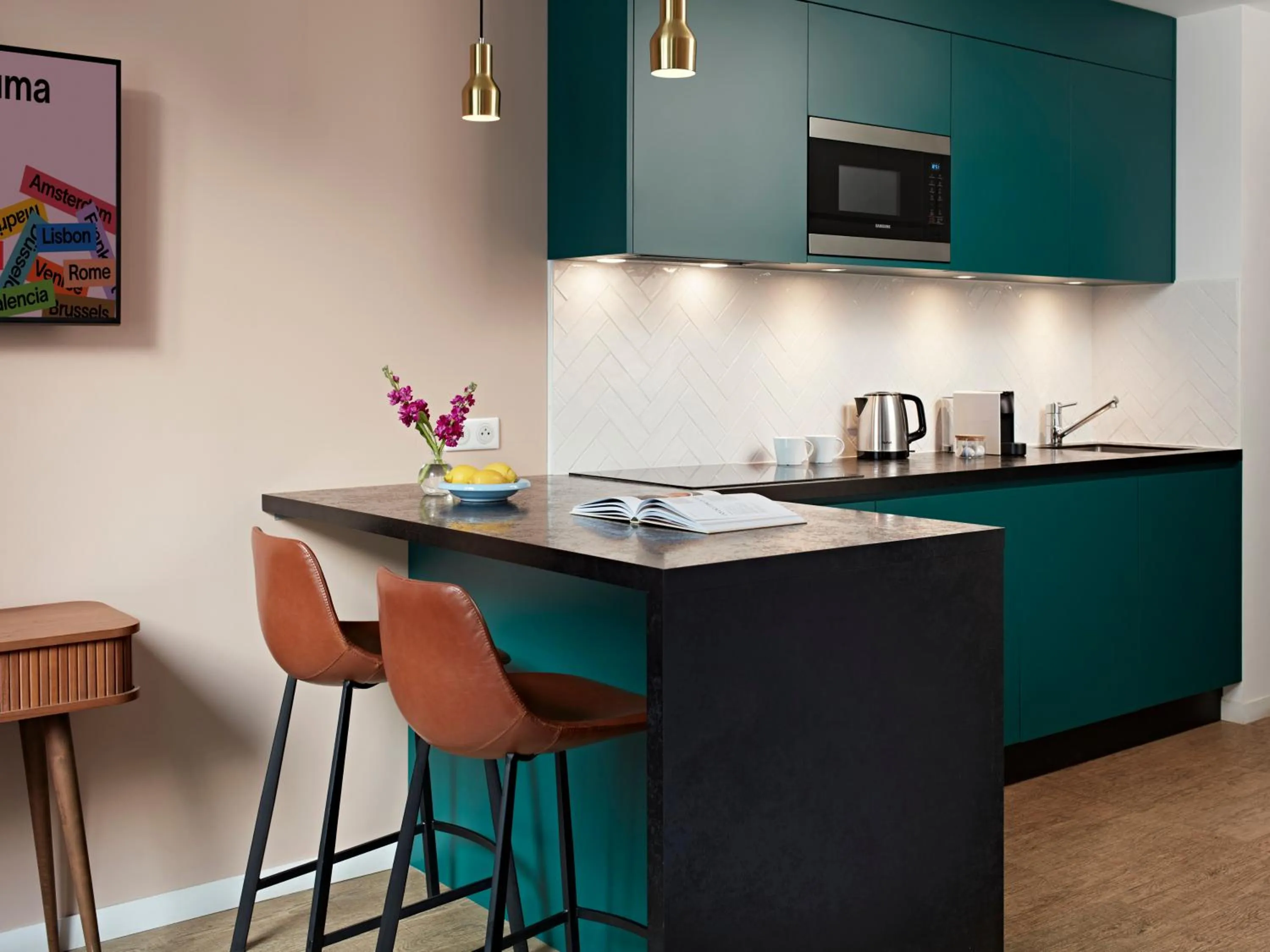 Coffee/tea facilities in YAYS Paris Issy by Numa