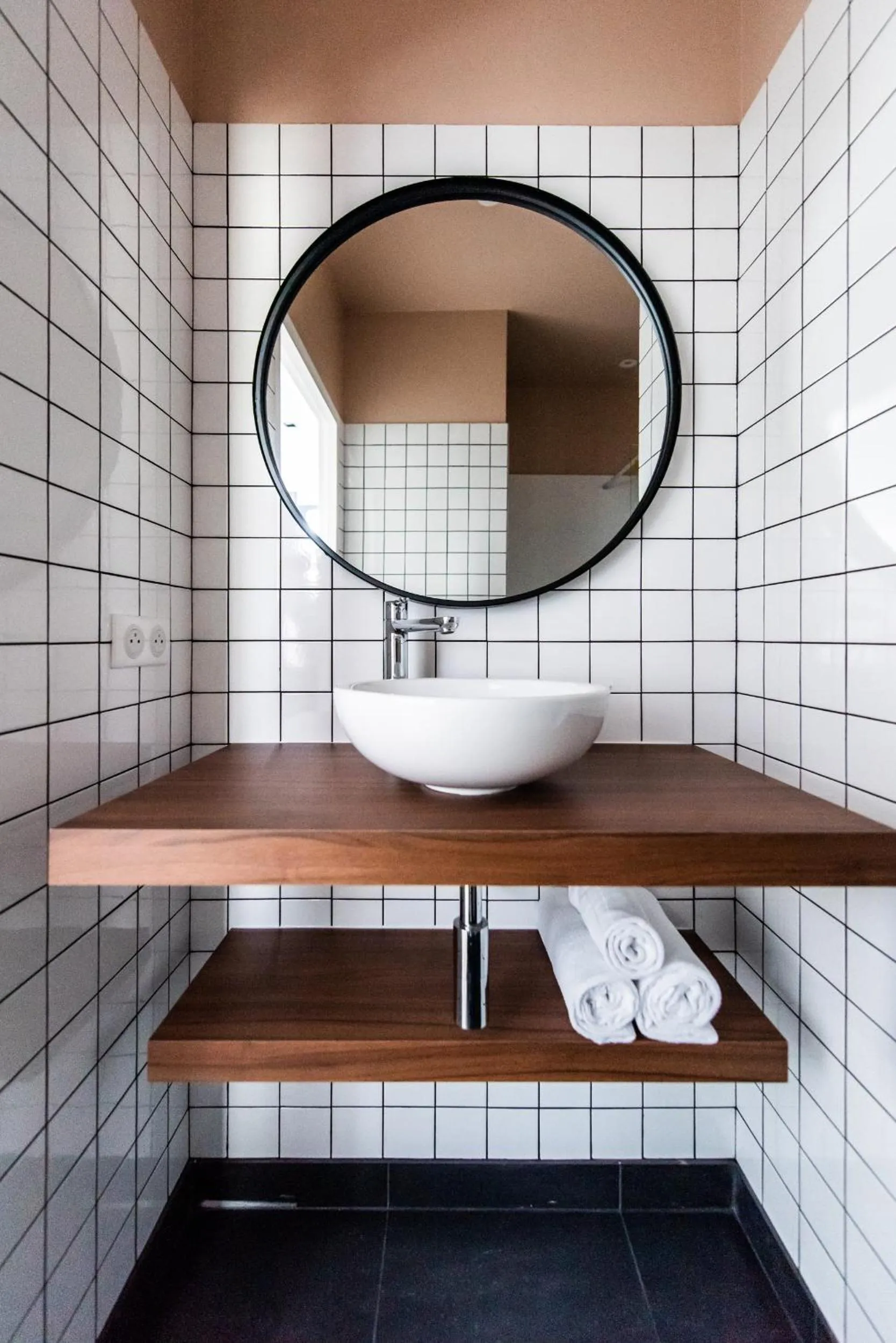 Bathroom in YAYS Paris Issy by Numa
