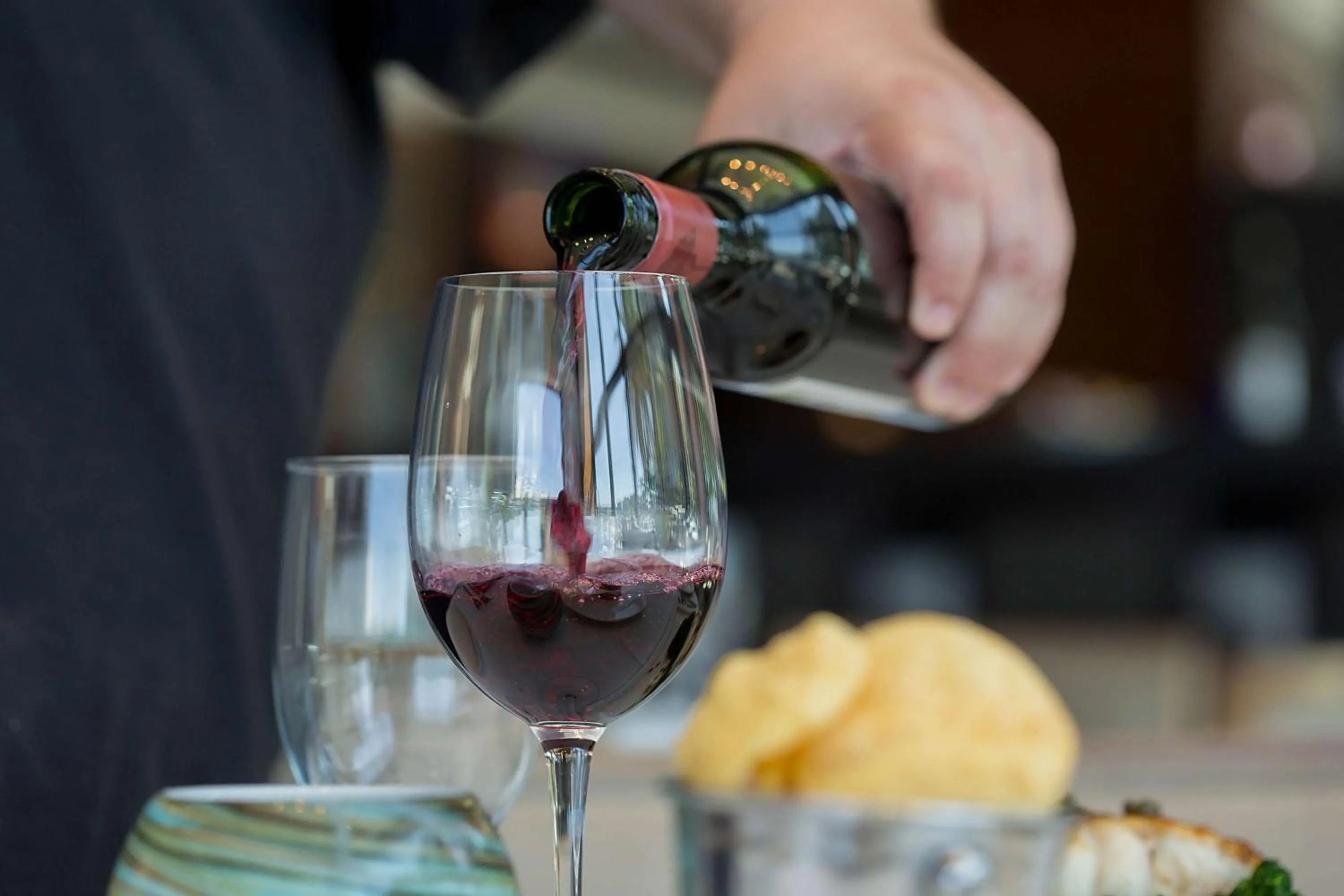 Dining area in Waterstone Resort & Marina Boca Raton, Curio Collection by Hilton