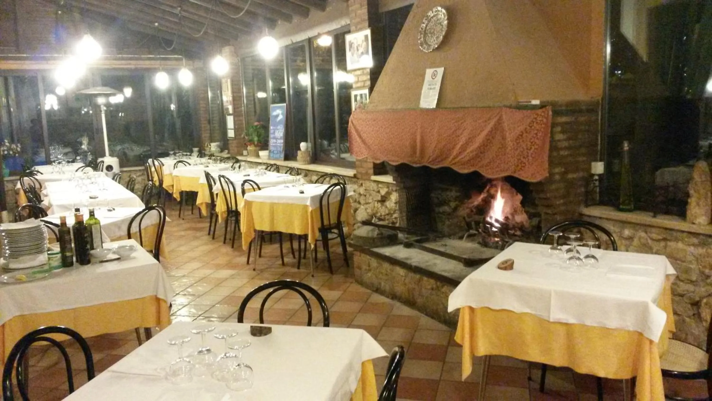Restaurant/places to eat in Albergo Ristorante Ferretti