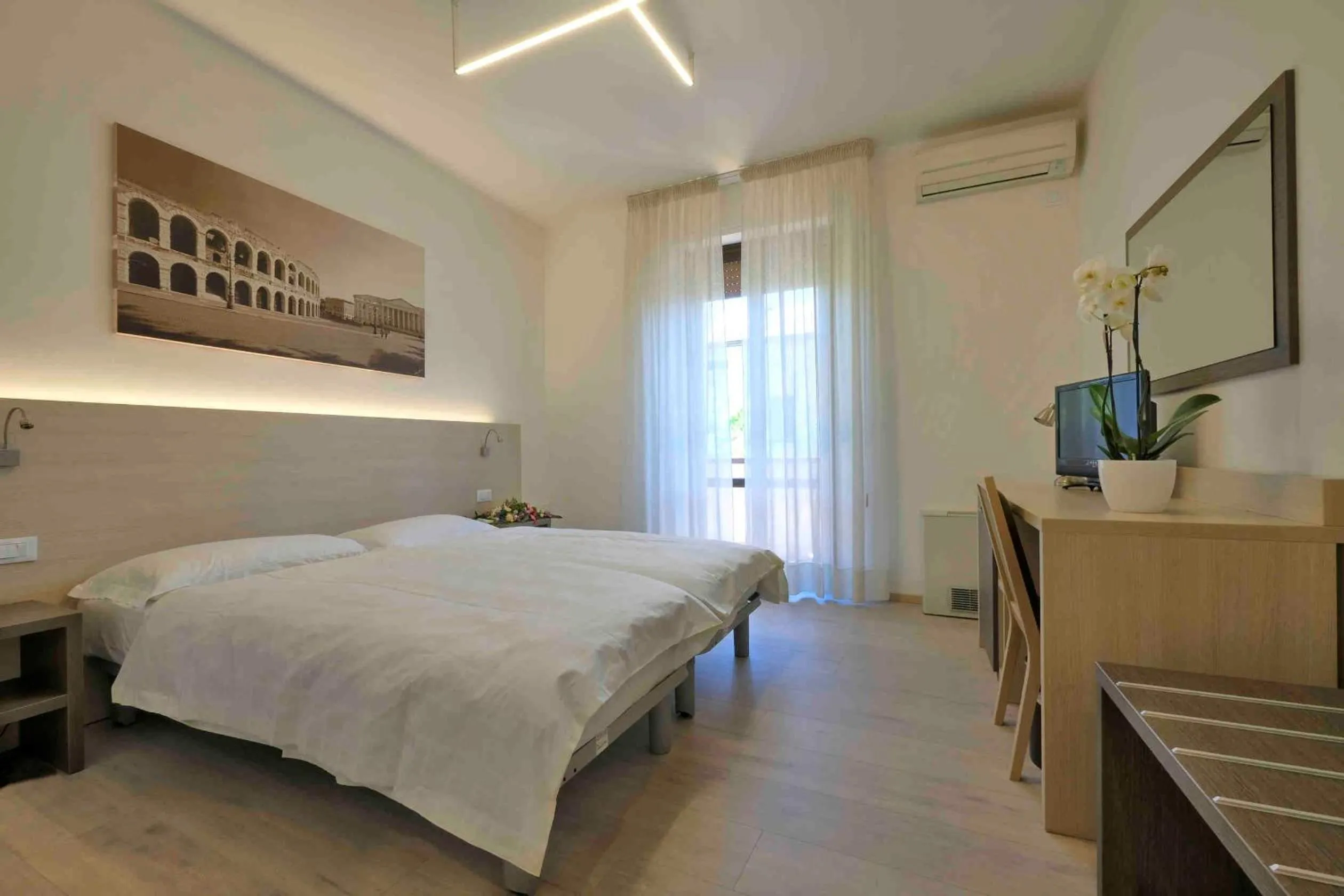 Bed in Hotel Gelmini