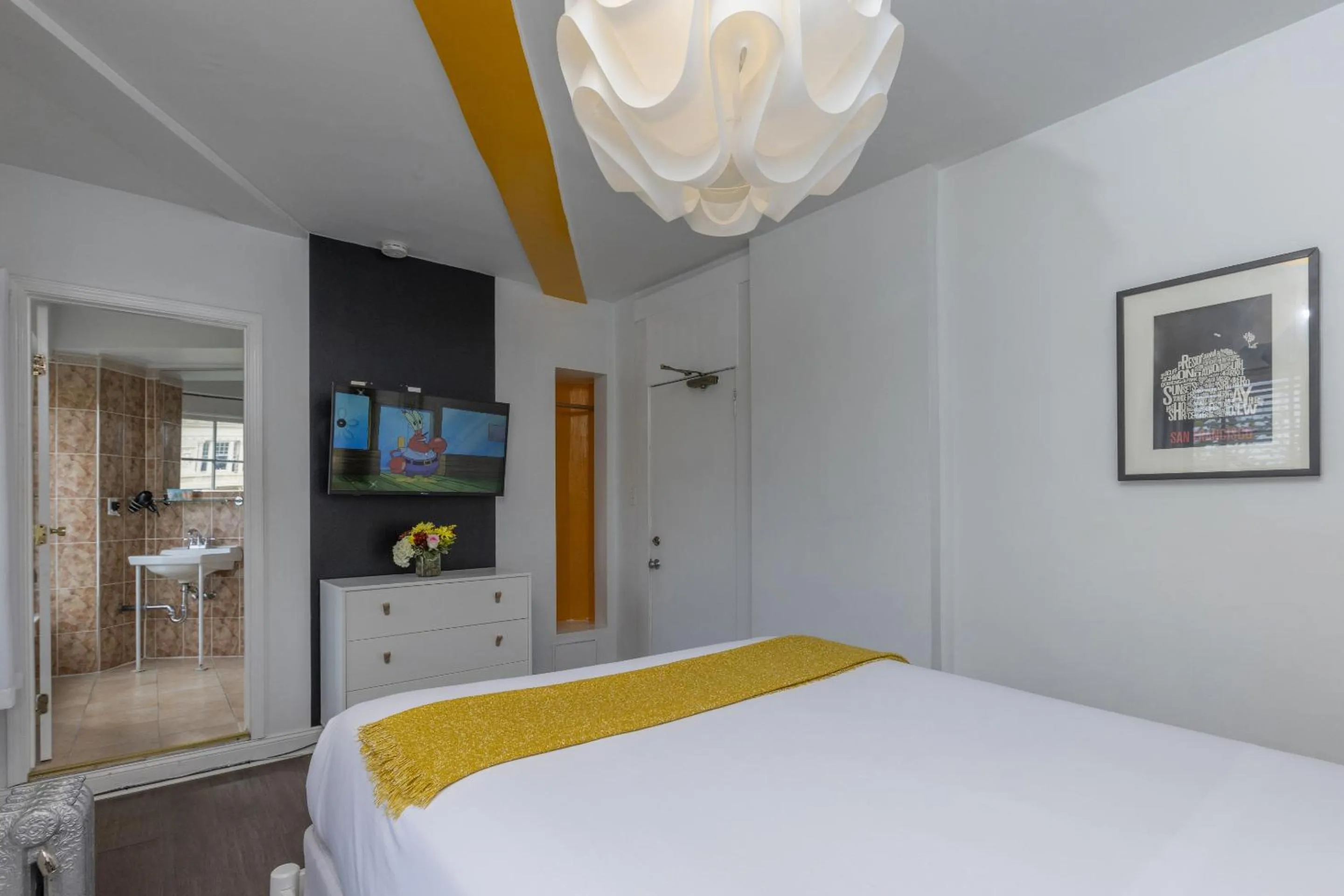 Bedroom, Bed in Edwardian Hotel