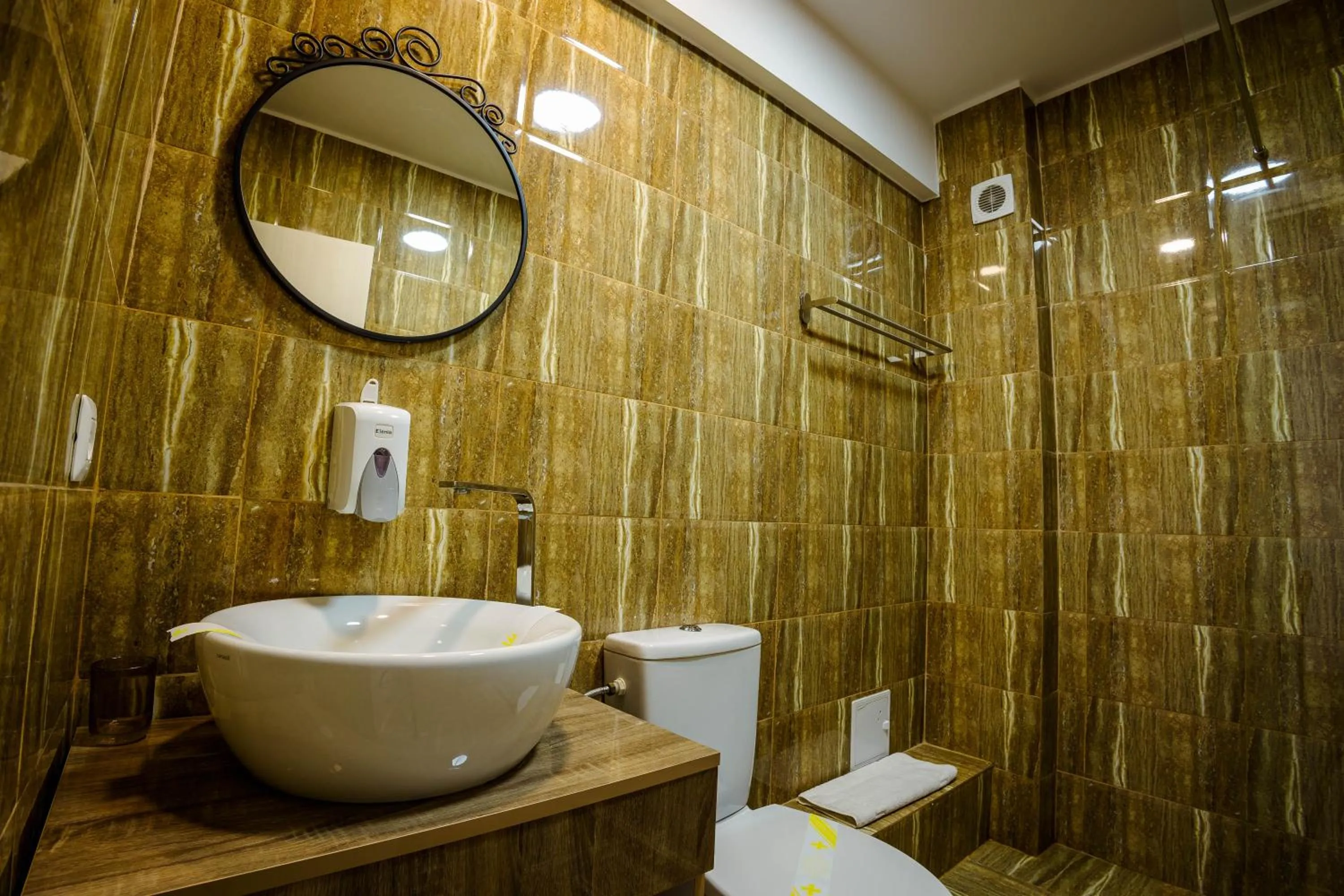 Bathroom in Bliss Inn Tunari