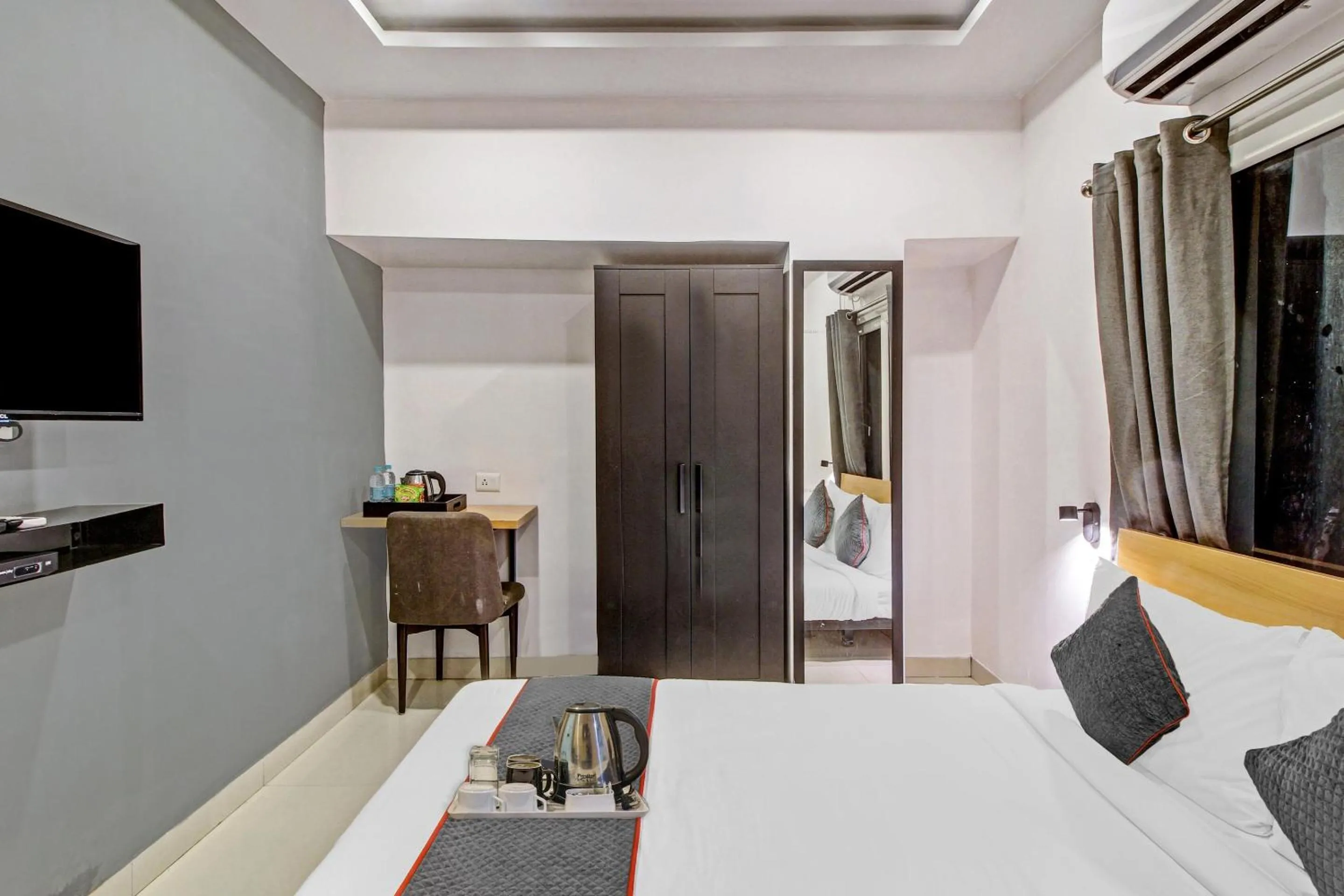 Bedroom, Bed in Super Hotel O SS Skyline