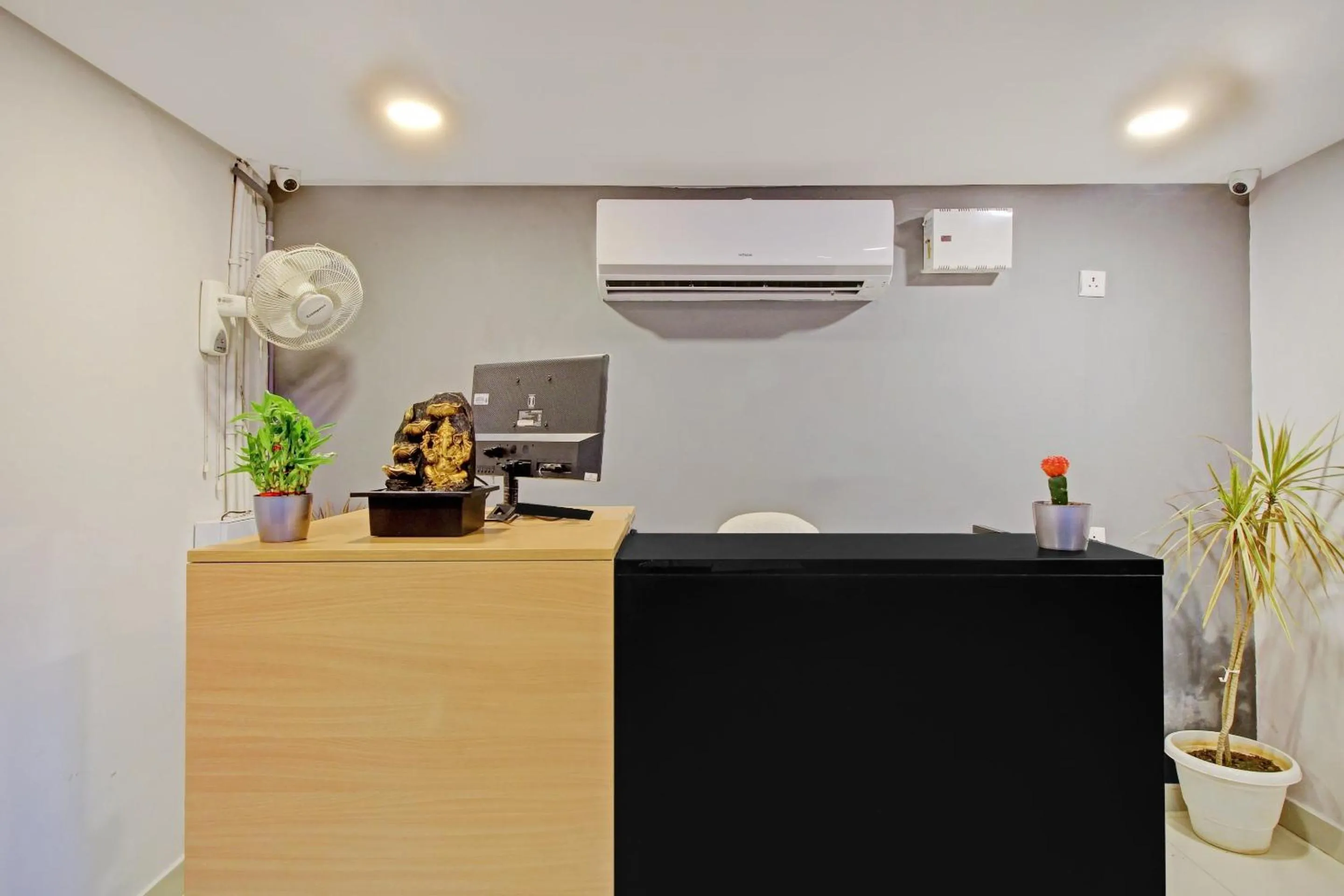 Lobby or reception in Hotel O SS Skyline