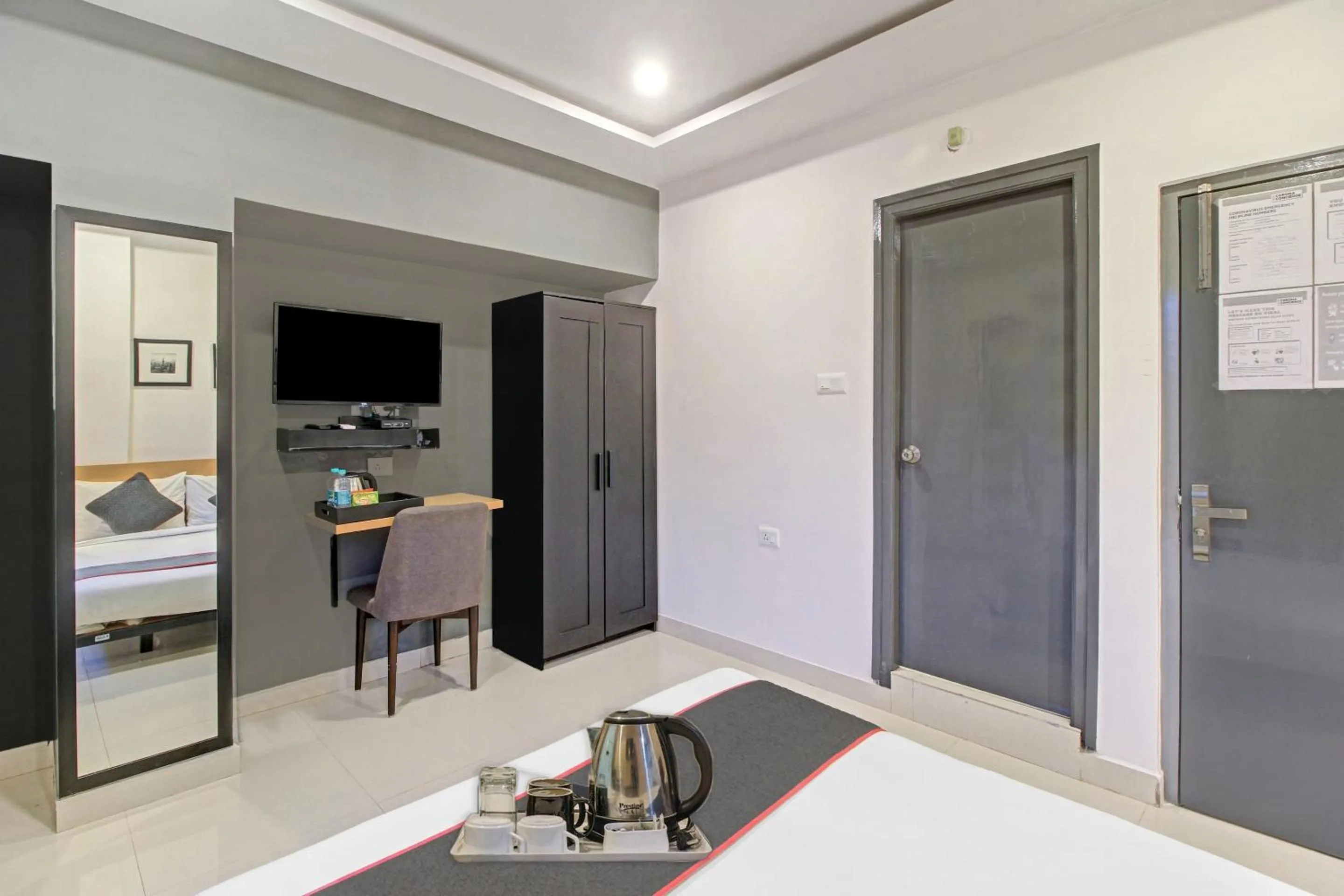 Lobby or reception, Bed in Hotel O SS Skyline