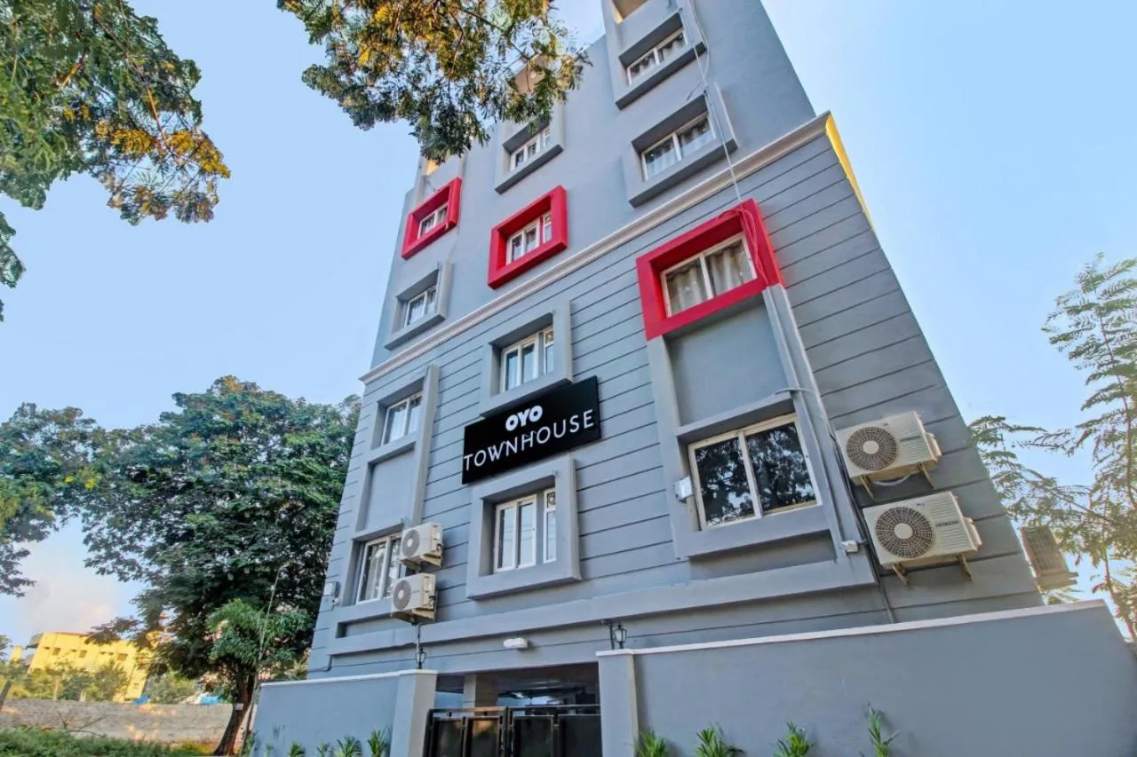 Facade/entrance in Super Hotel O SS Skyline