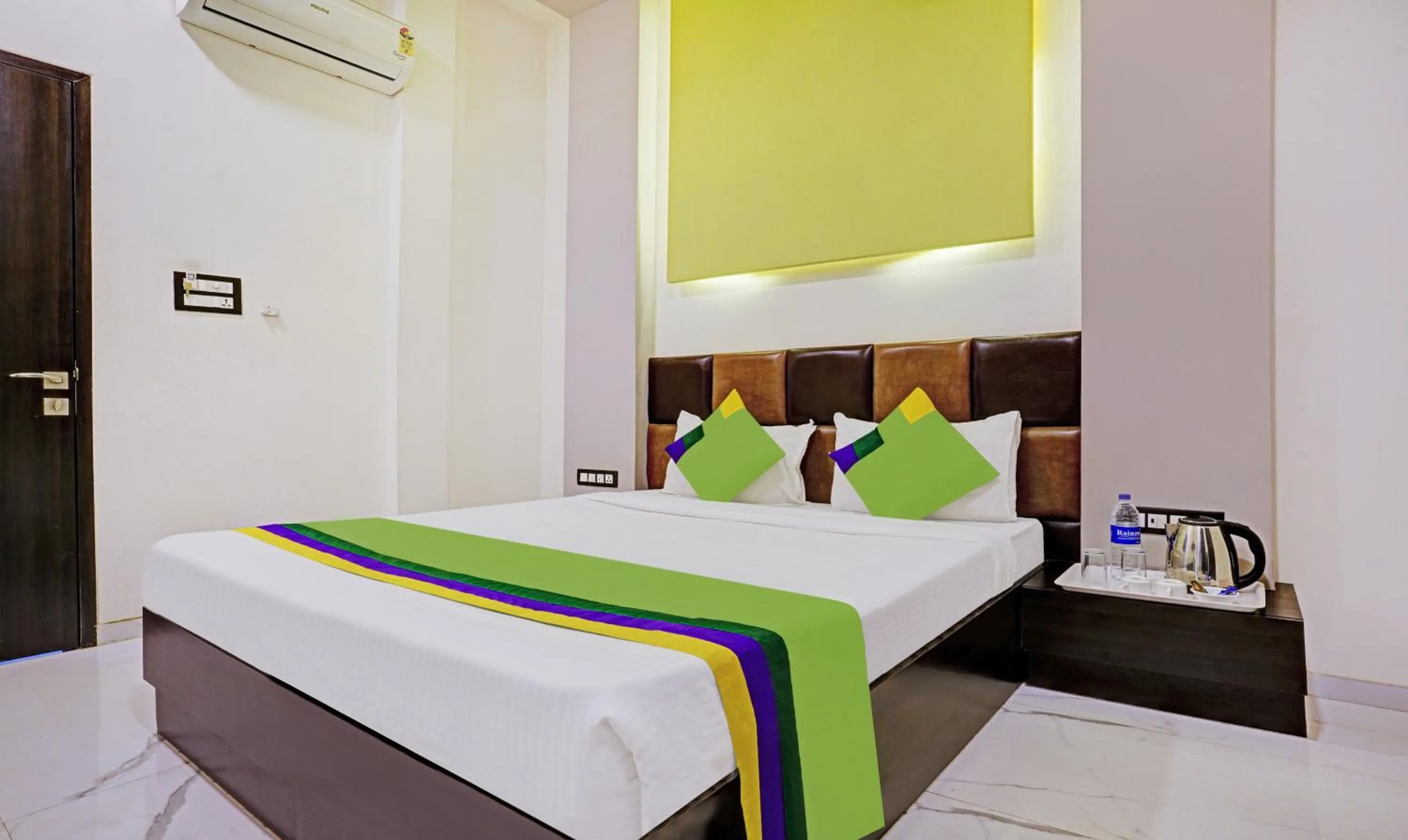 Bedroom, Bed in Prime Grand Hotel, Mumbai