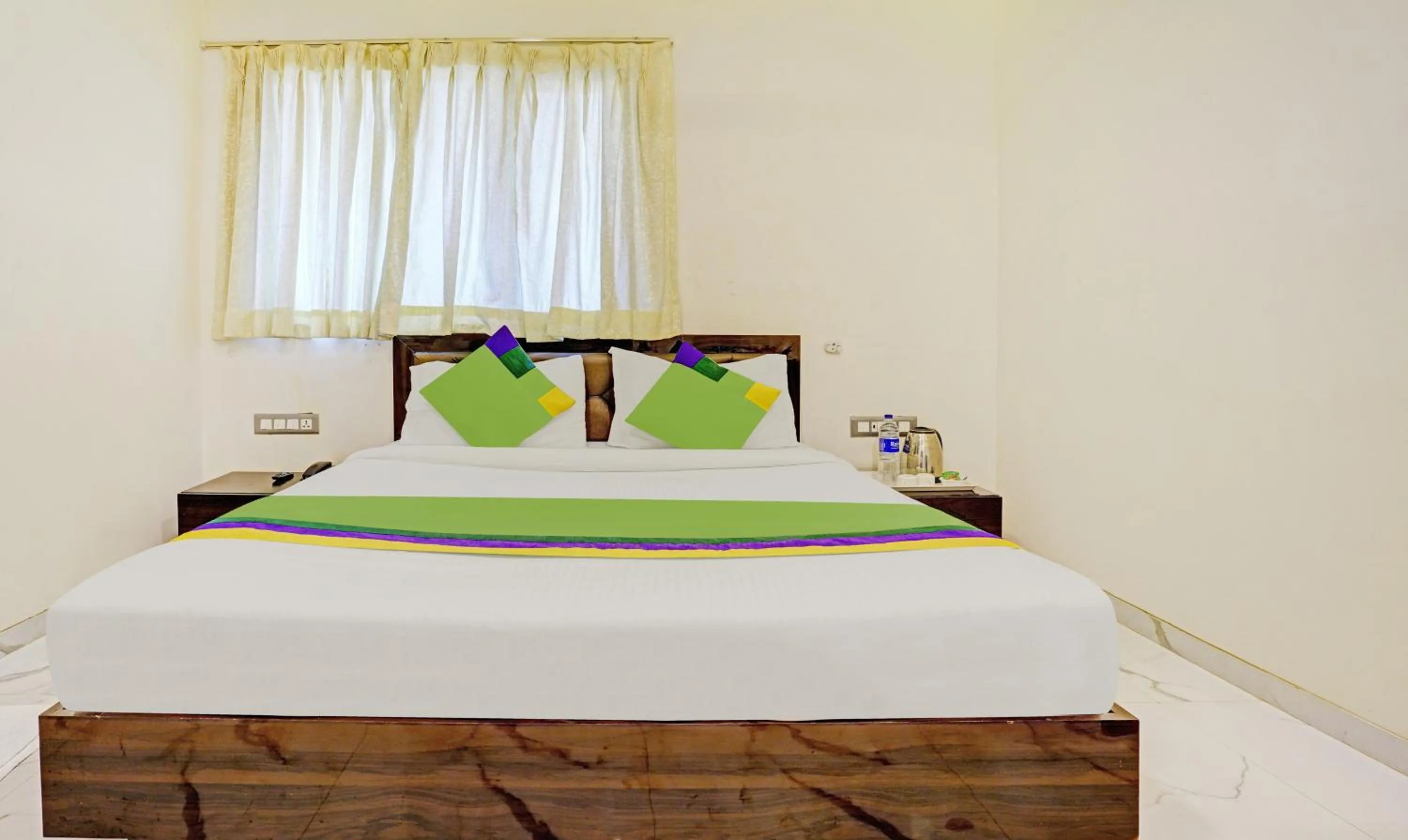 Bedroom, Bed in Prime Grand Hotel, Mumbai