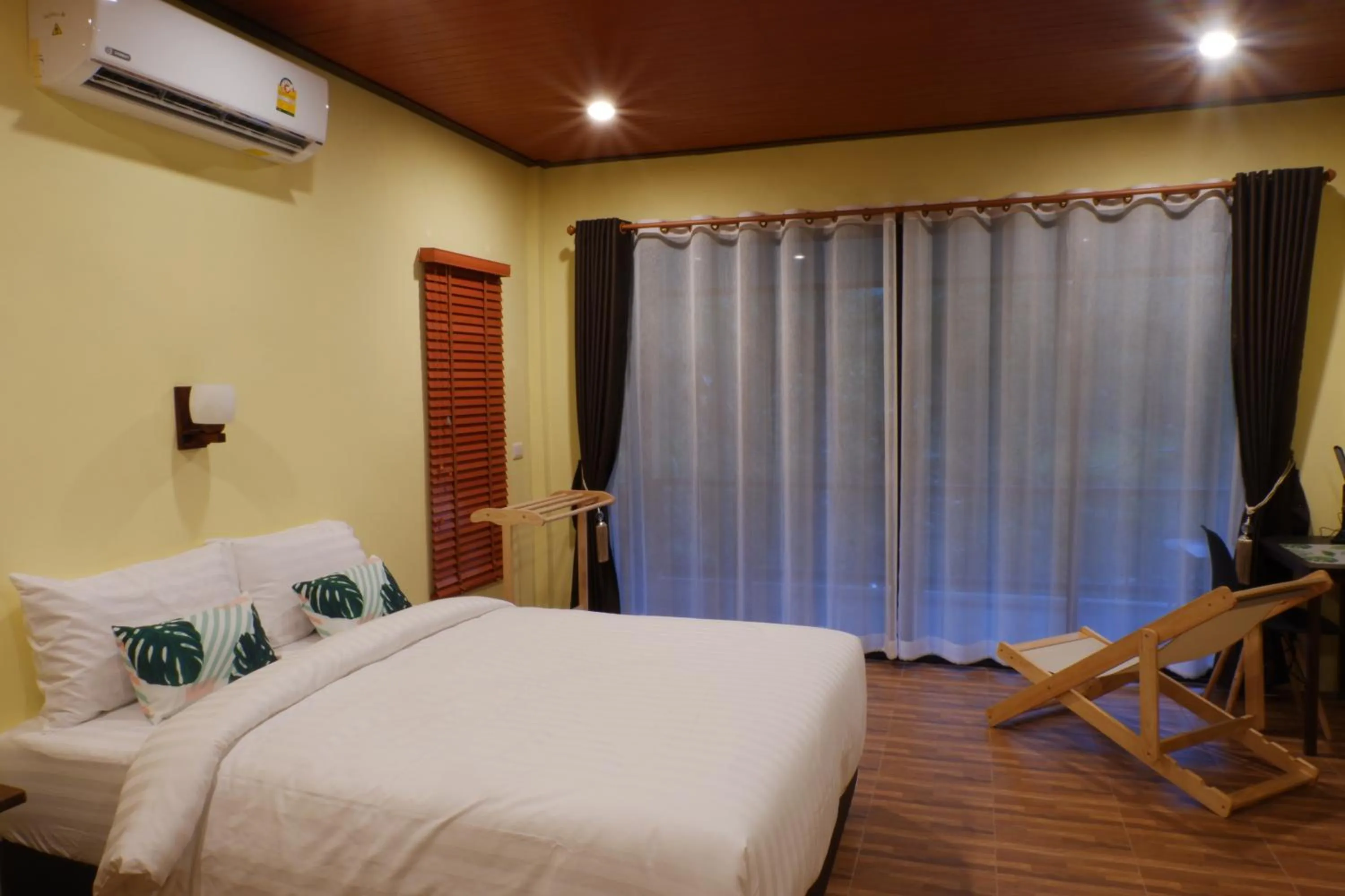 Bed in The Bliss Khao Sok Boutique Lodge