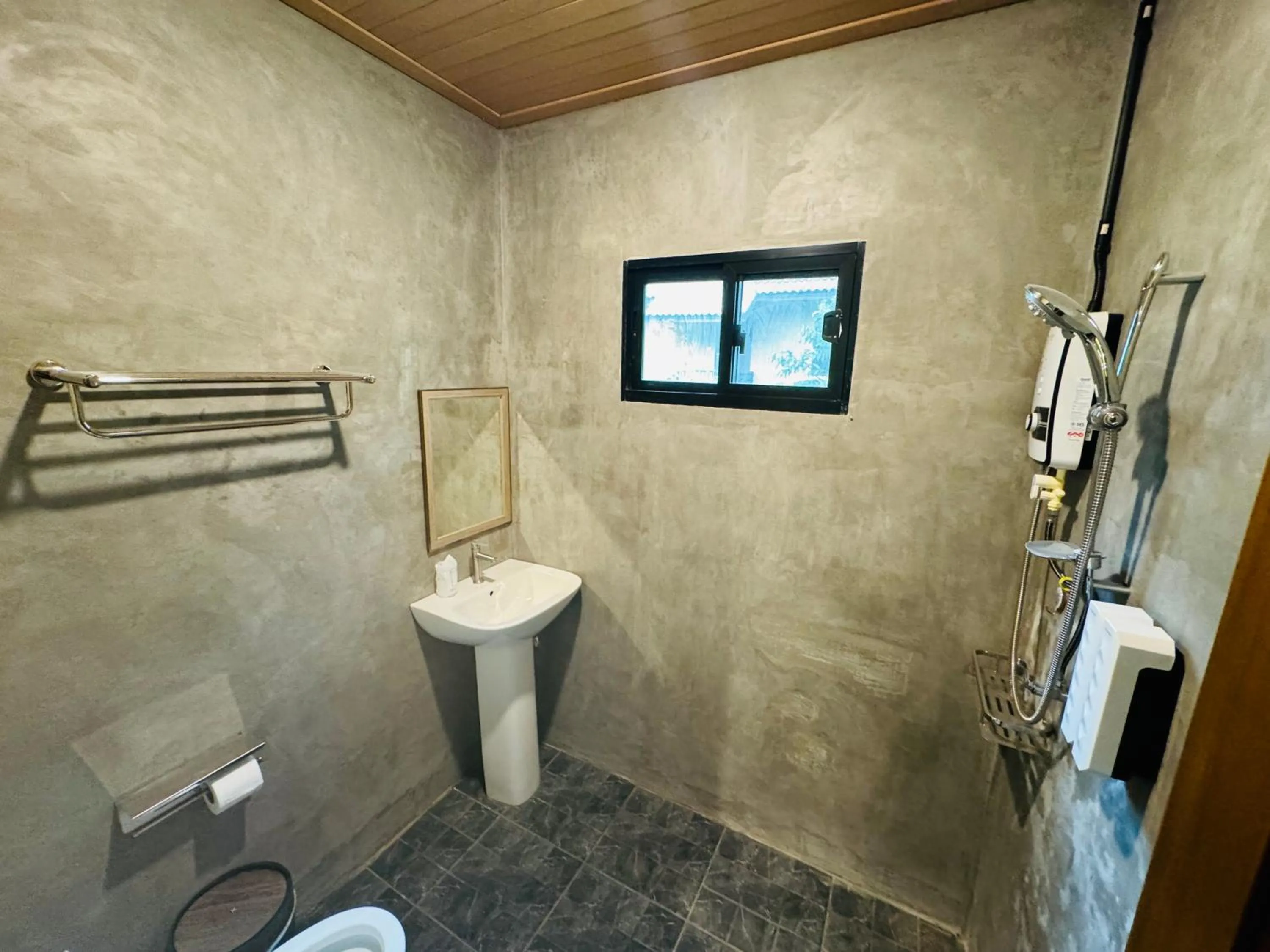 Shower in The Bliss Khao Sok Boutique Lodge