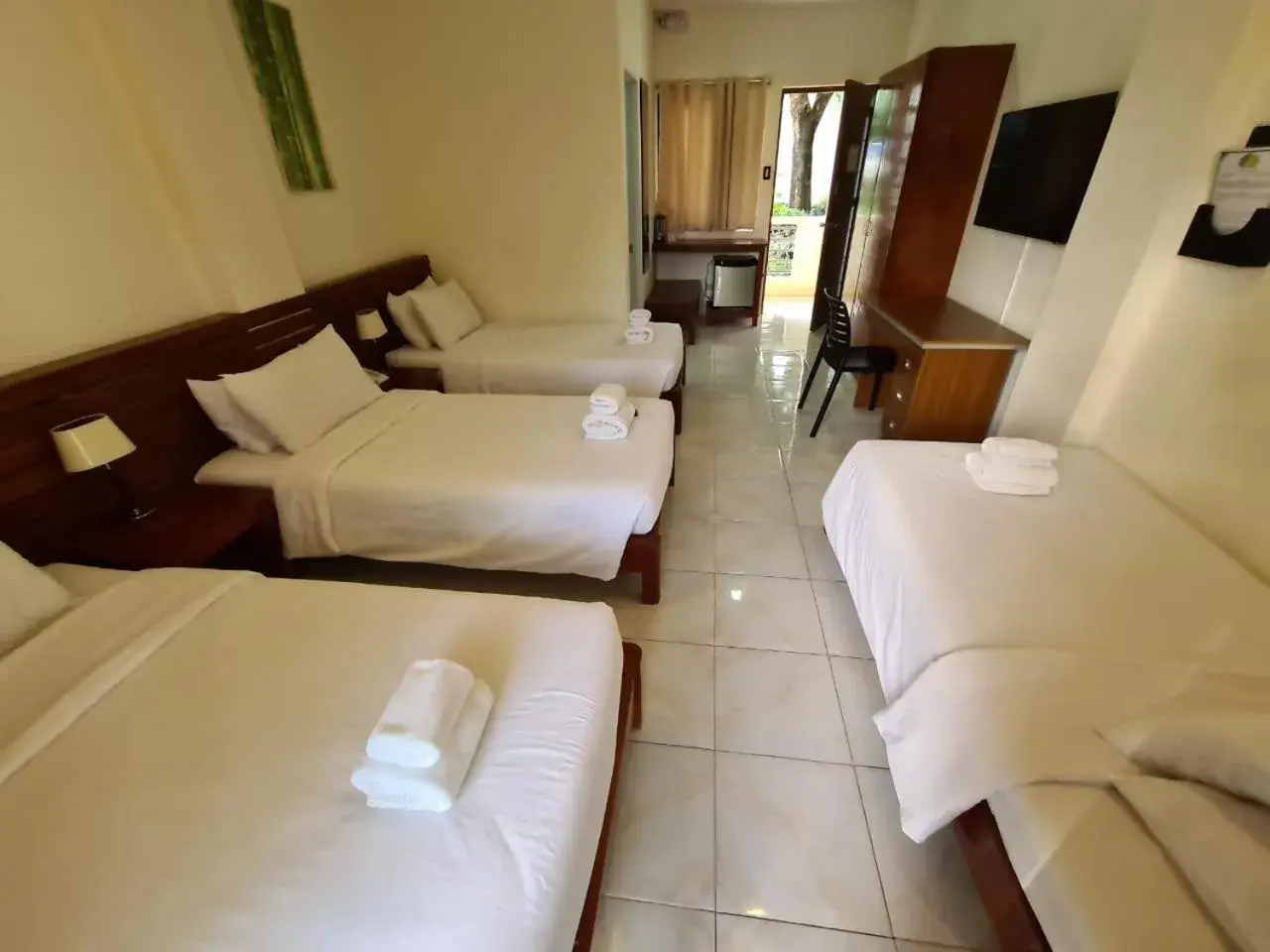 Deluxe Quadruple Room in Fernando's Hotel Deluxe Quadruple Room in Fernando's Hotel