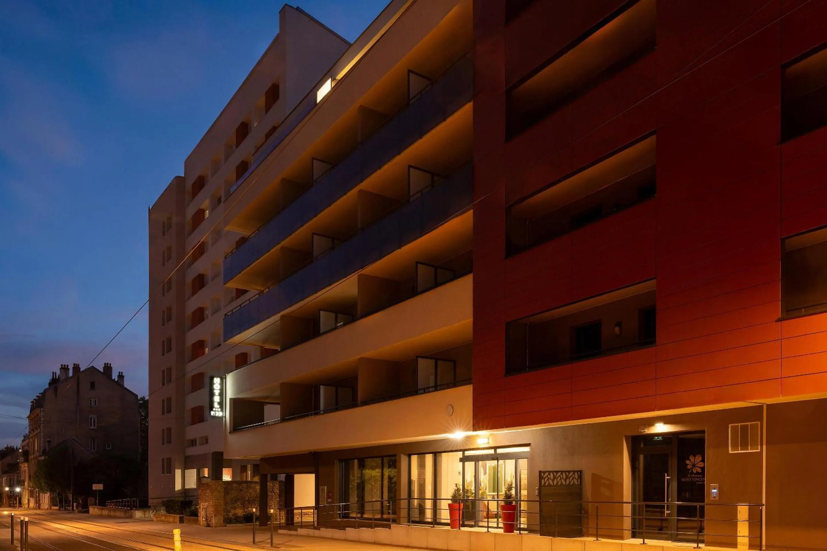 Property building in Best Western Hotel Fontaine Argent