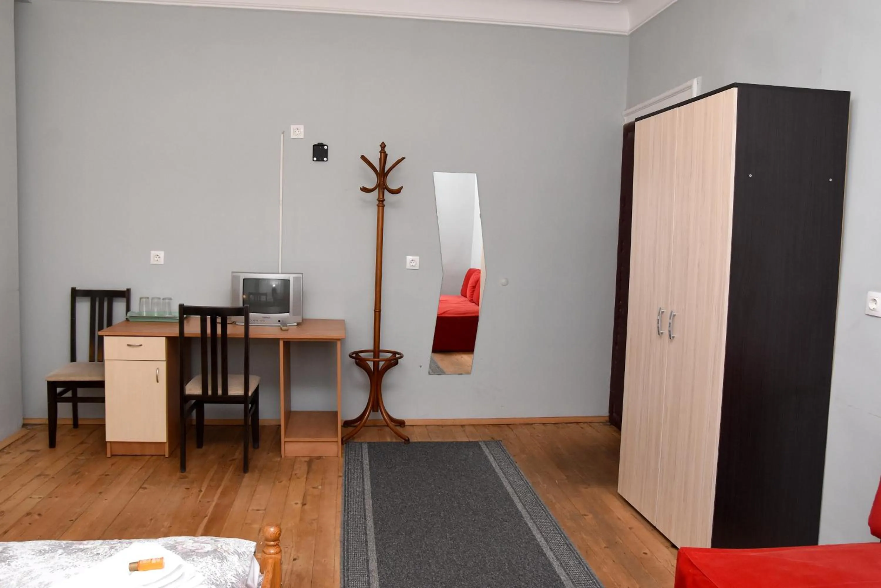 Communal lounge/ TV room in Santa Sofia