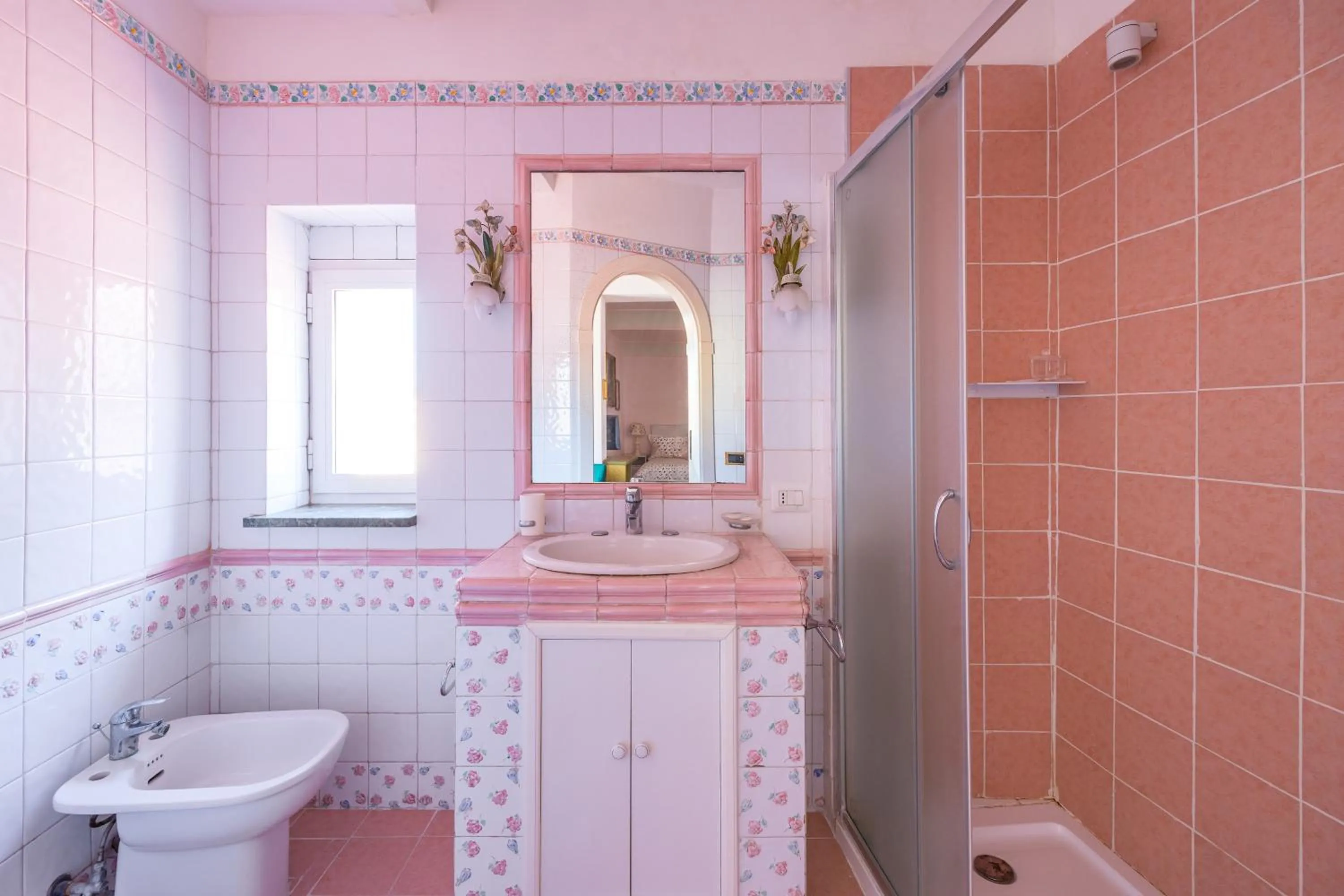 Shower in La Casa Di Bruno Napoli