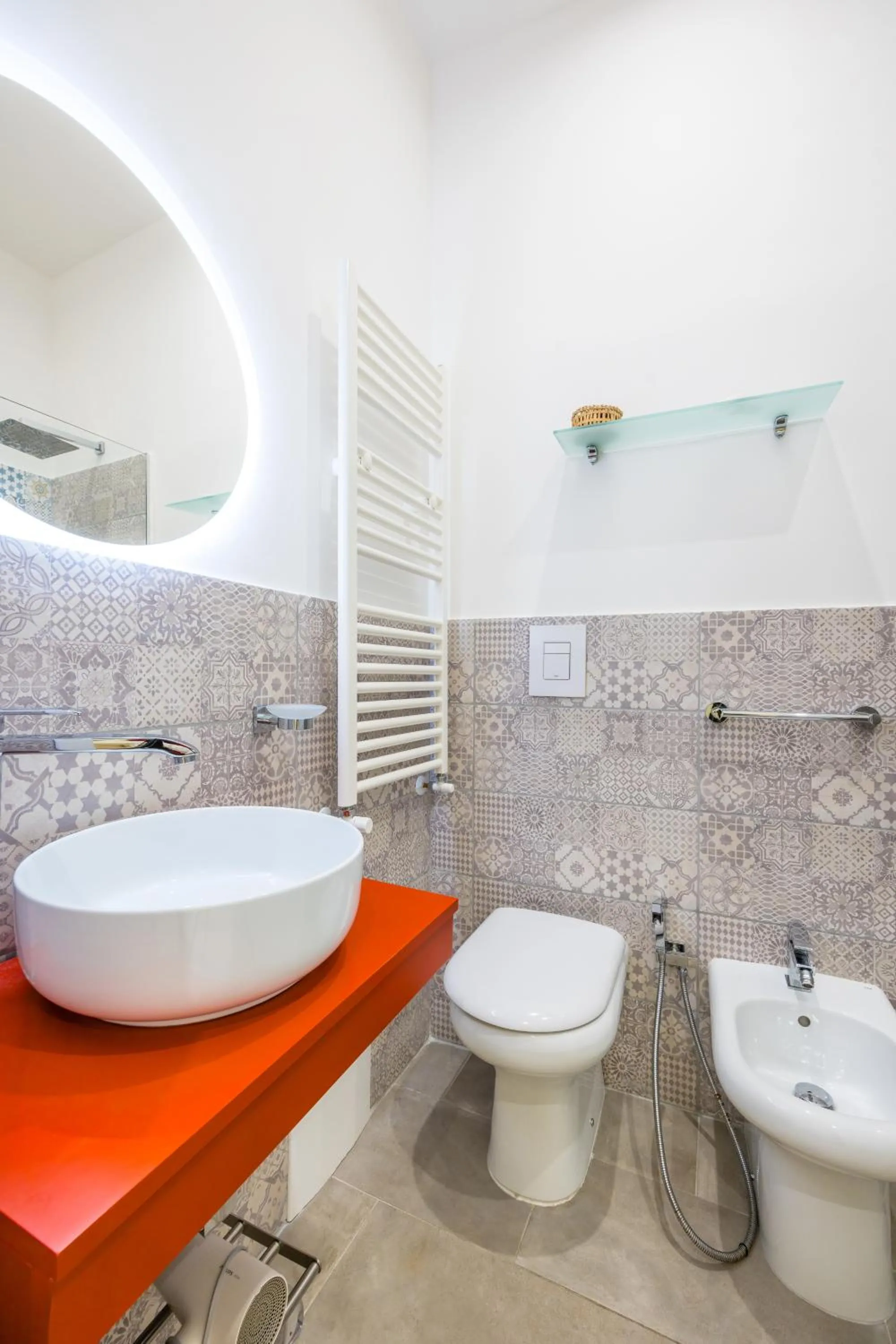 Shower in La Casa Di Bruno Napoli