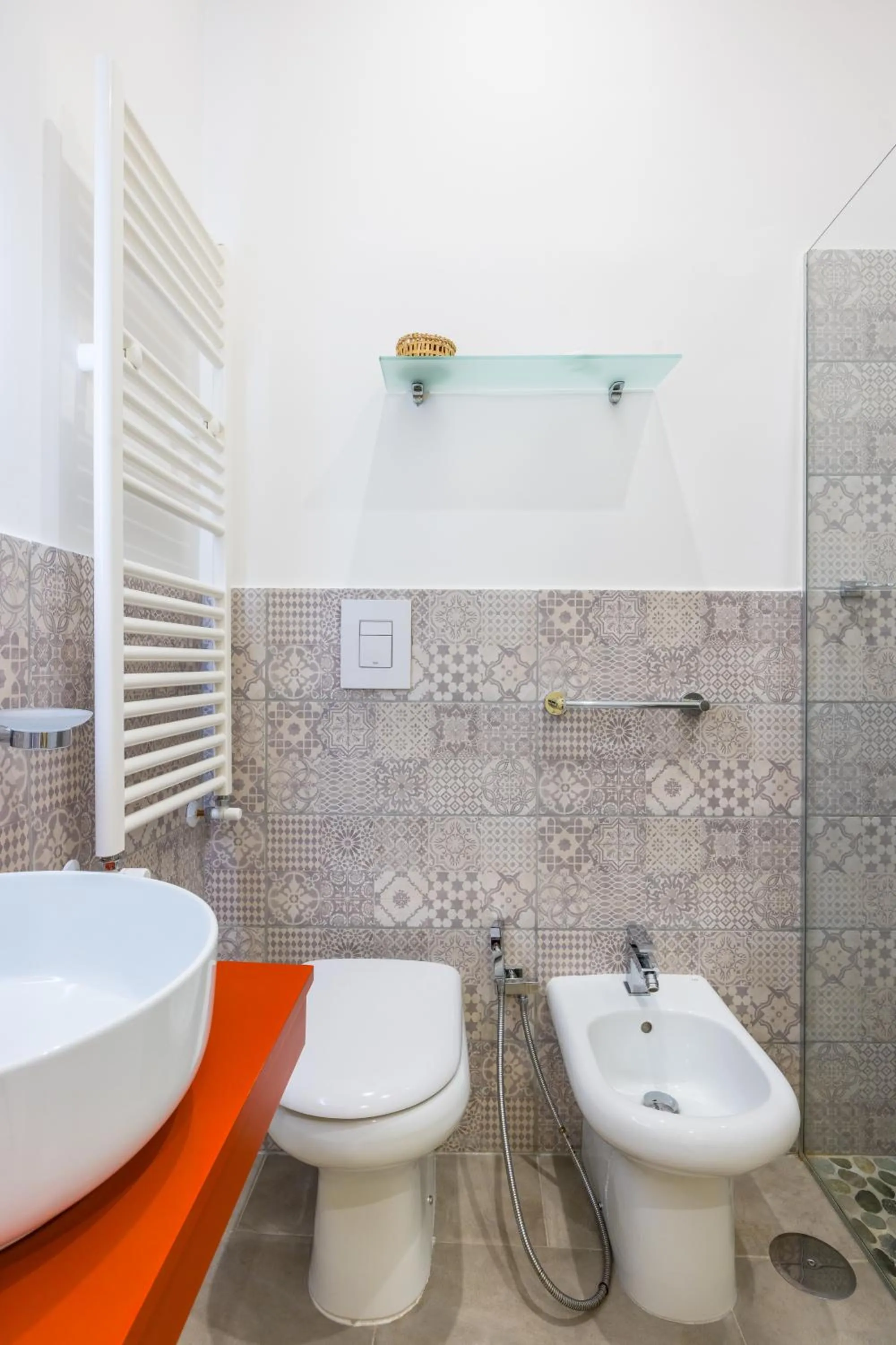 Shower in La Casa Di Bruno Napoli