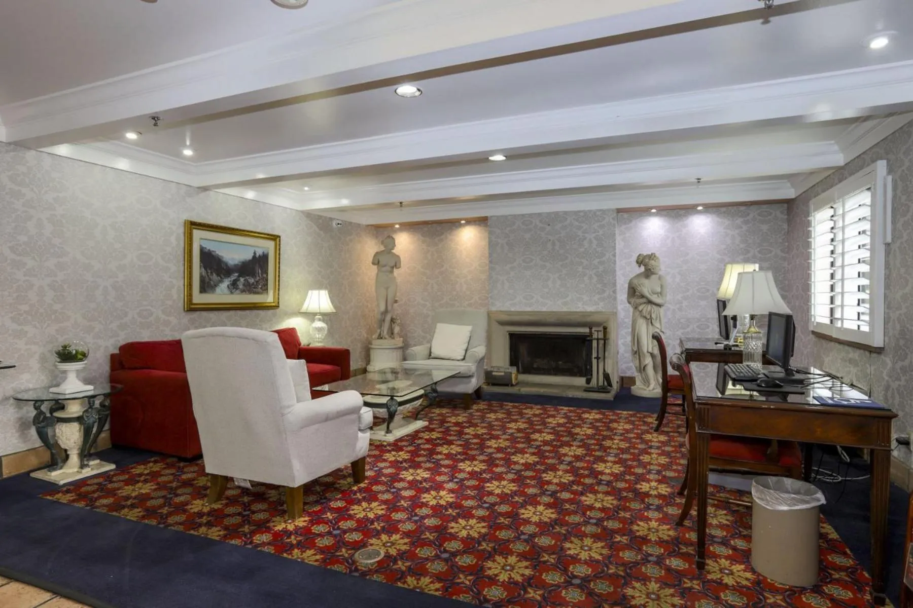 Lobby or reception in Campbell Inn Hotel