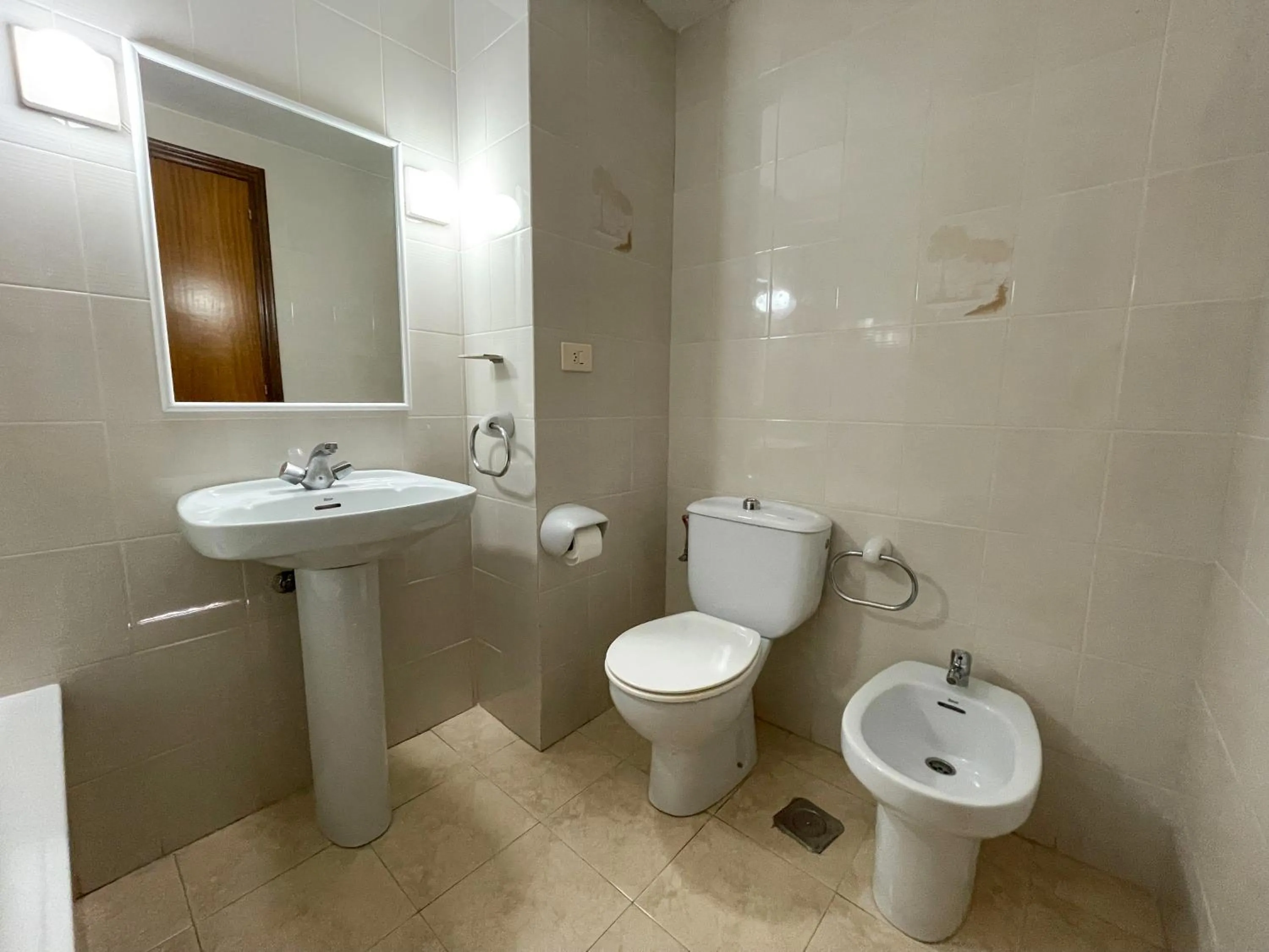 Bathroom in Apartamentos Neptuno Oropesa 3000