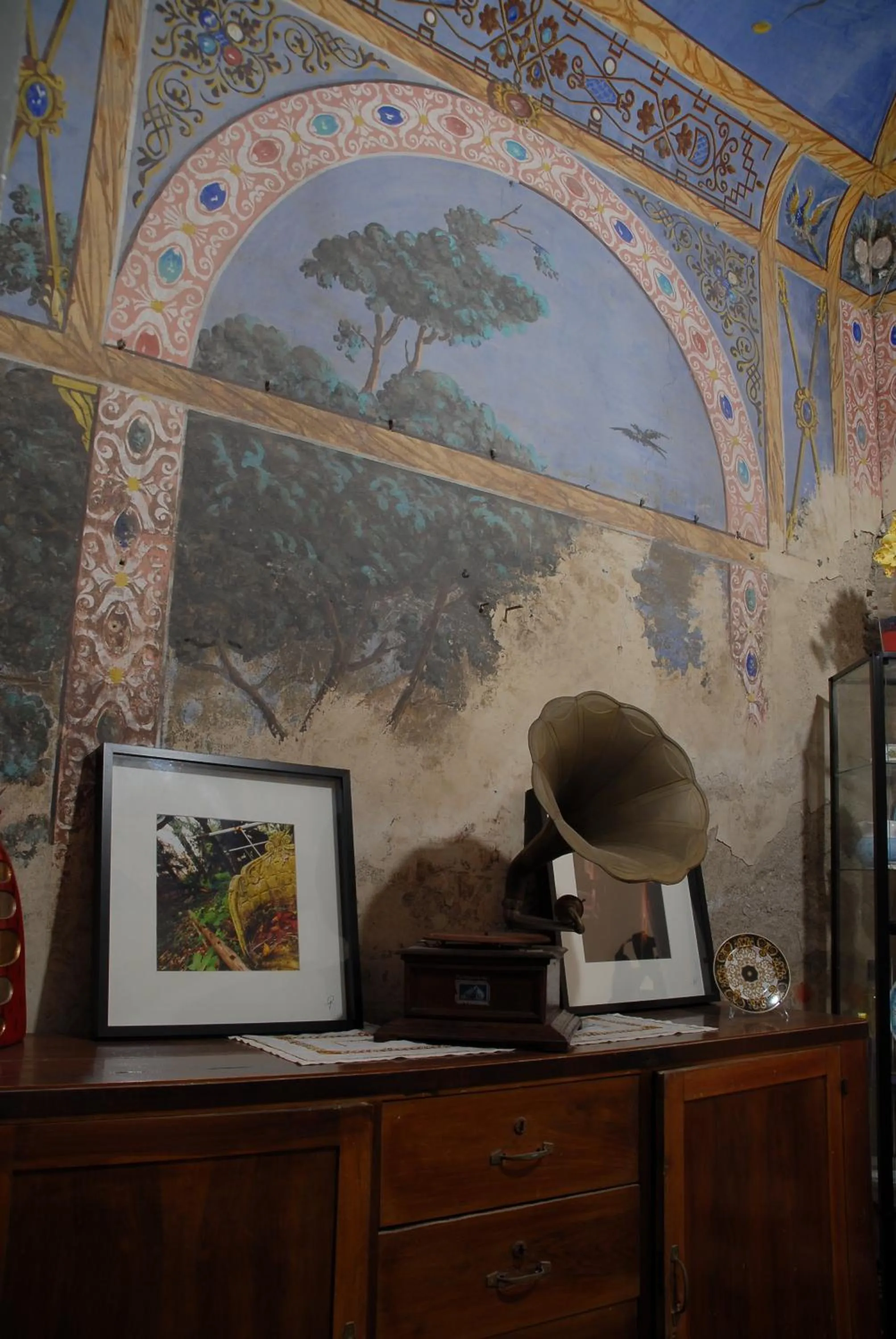 Decorative detail in Palazzo Sciacca