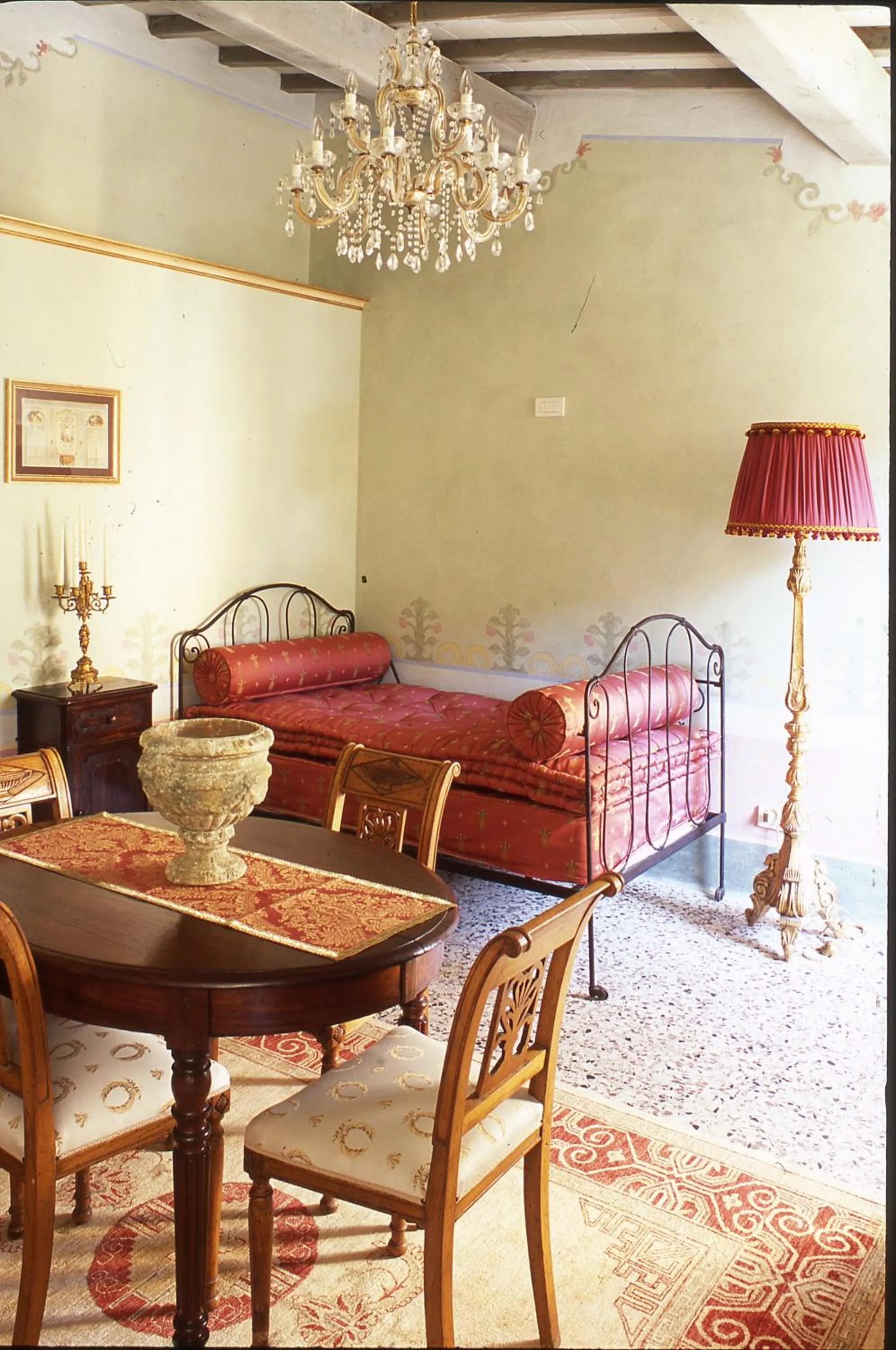 Bed in Locanda Pietrasantese B&B