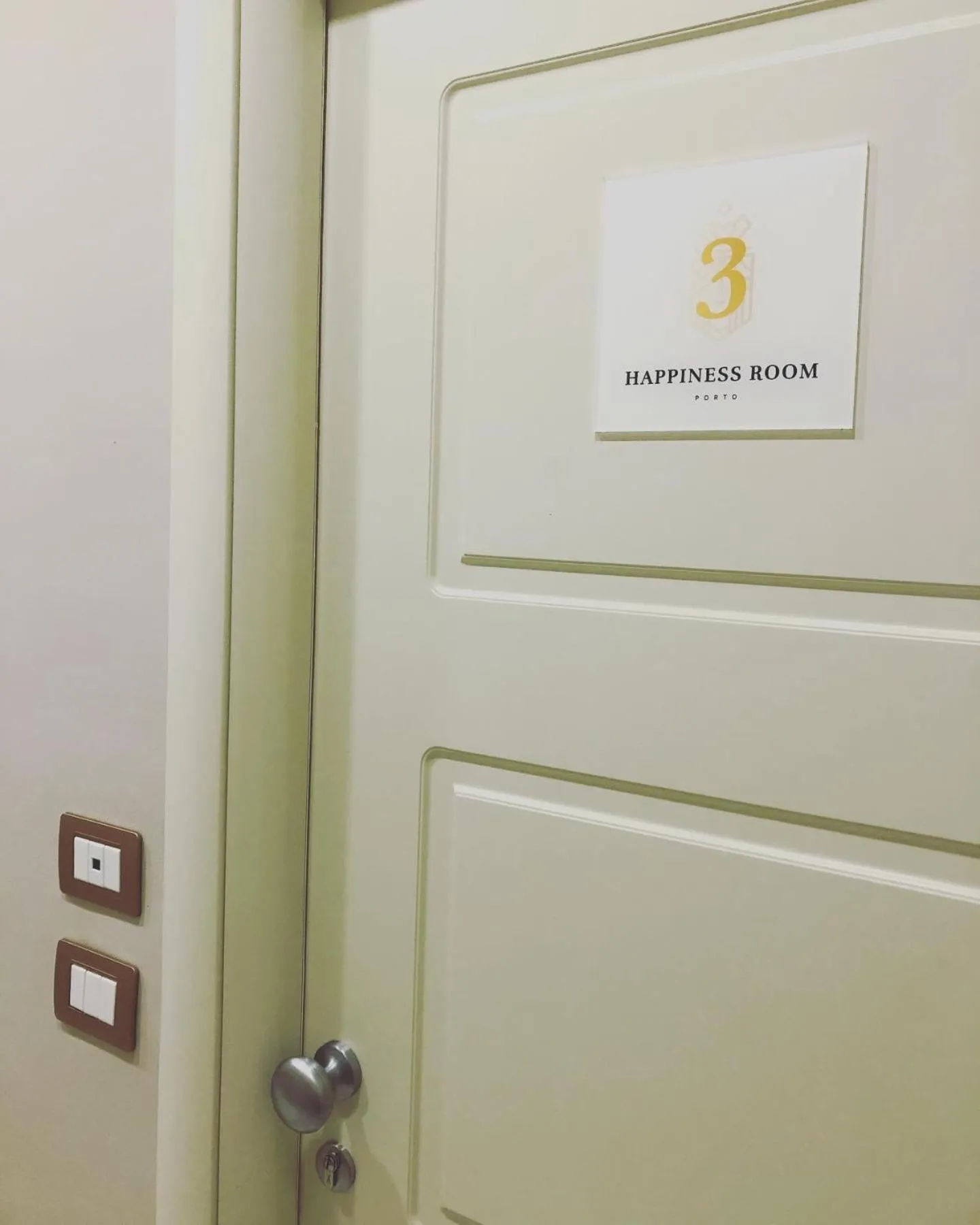 Property logo or sign in Porto Rooms & Suite