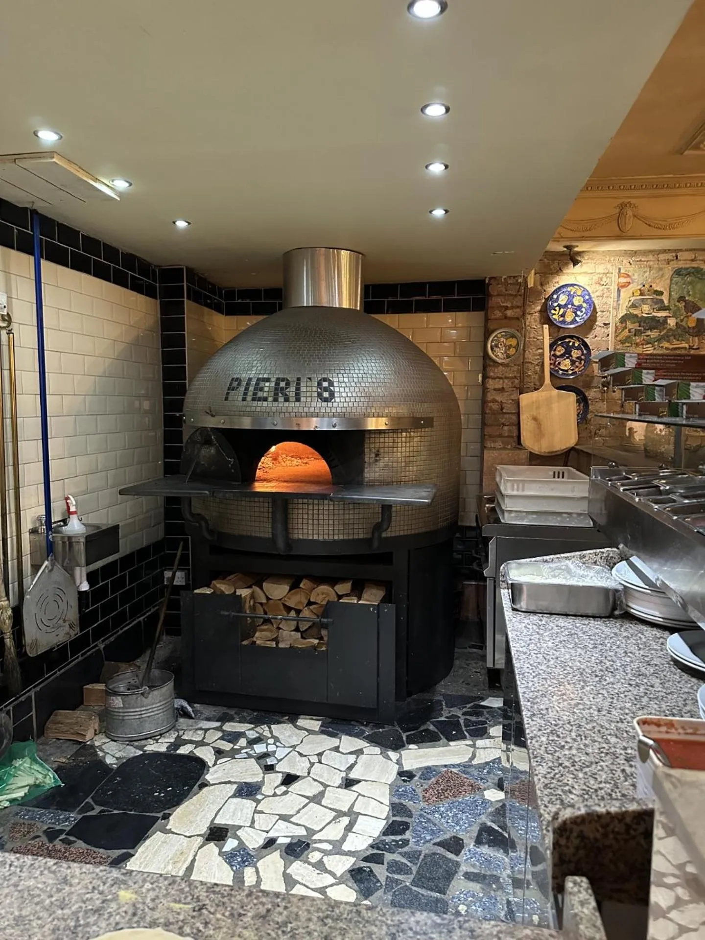 Restaurant/places to eat in Michelangelos - Rooms, Restaurant & Bar