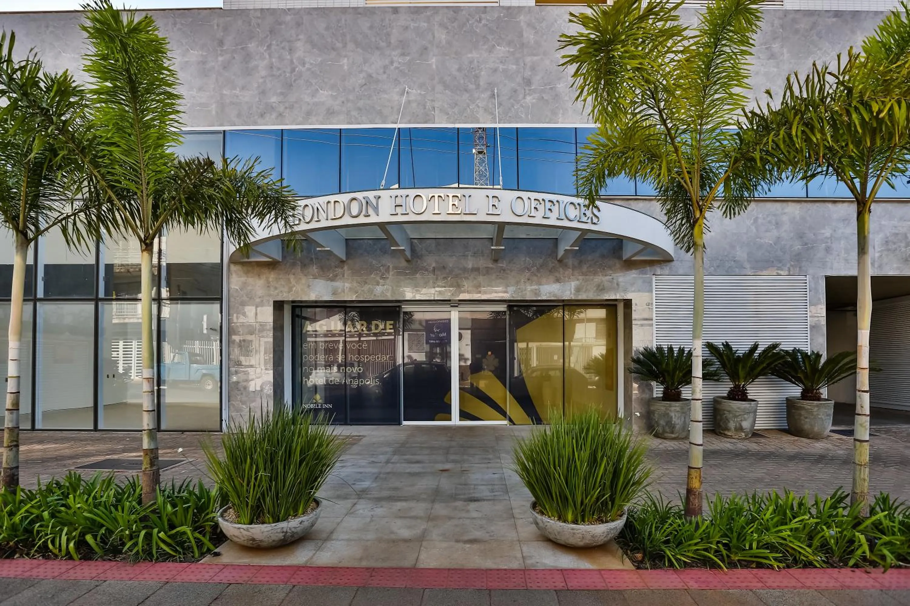 Property building in Nobile Inn London Anápolis