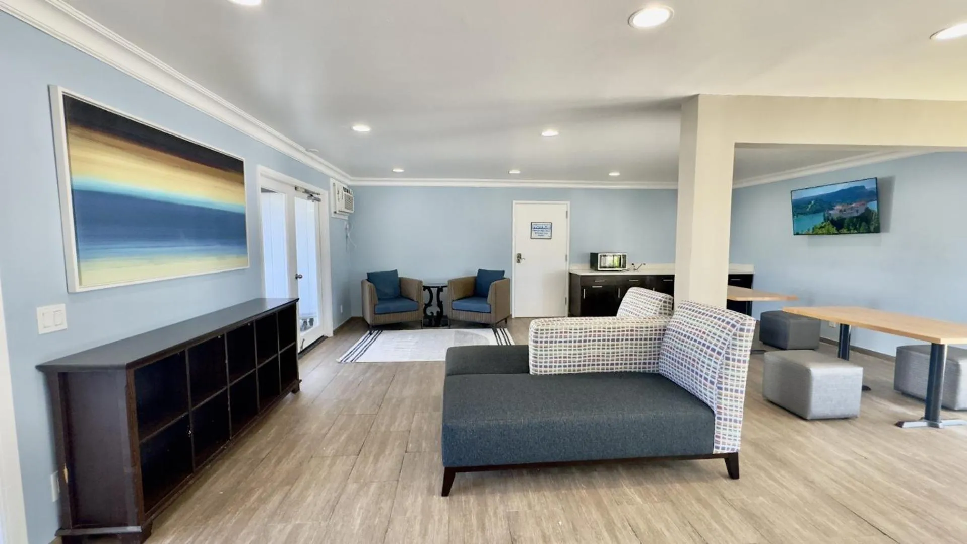 Lobby or reception in Marina Village Inn