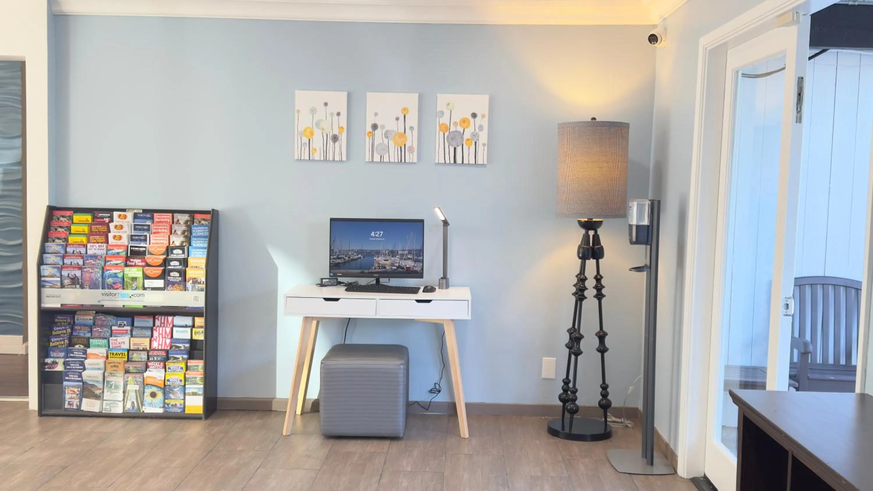 Lobby or reception in Marina Village Inn