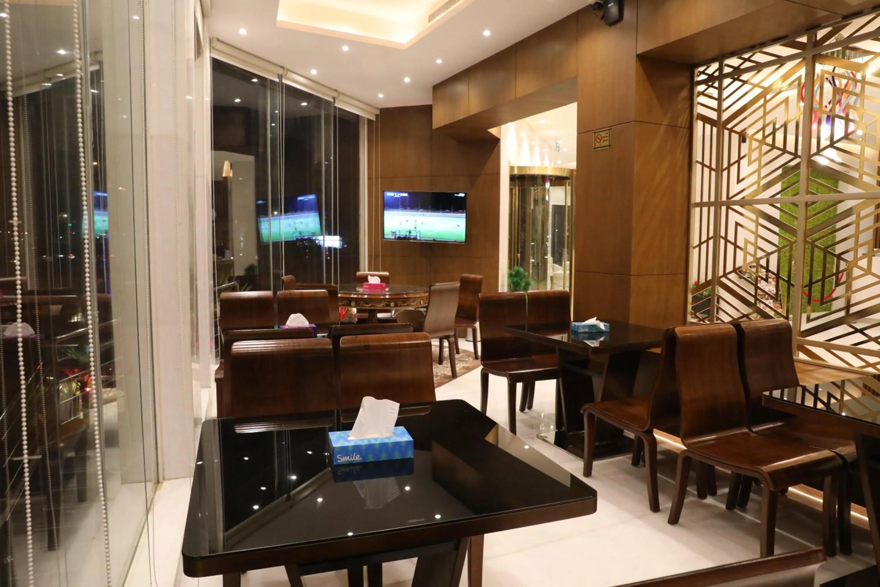 Restaurant/places to eat in Quiet Rooms Suites By Quiet Rooms